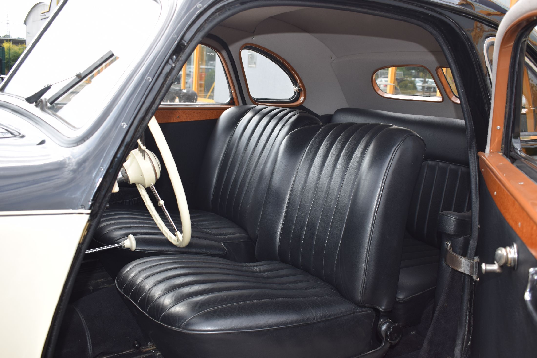 Detail e: BMW 327/8 Coupé, Fahrgestellnummer: 74293, EZ 07/1938, Laufleistung ca. 96.000 km abgelesen, 59 kW/ 80 PS, Schaltgetriebe, Farbkombination außen ...