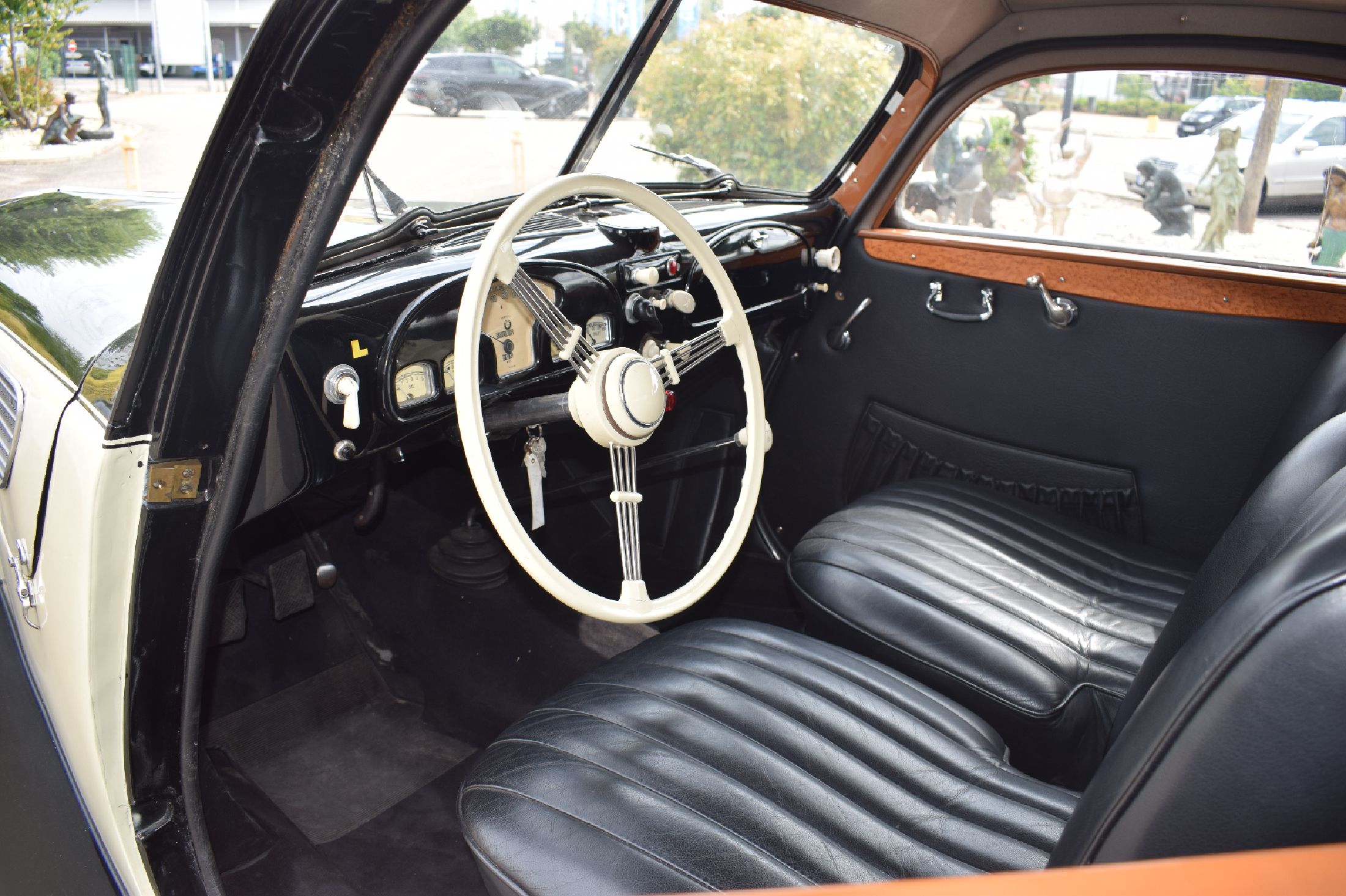 Detail f: BMW 327/8 Coupé, Fahrgestellnummer: 74293, EZ 07/1938, Laufleistung ca. 96.000 km abgelesen, 59 kW/ 80 PS, Schaltgetriebe, Farbkombination außen ...