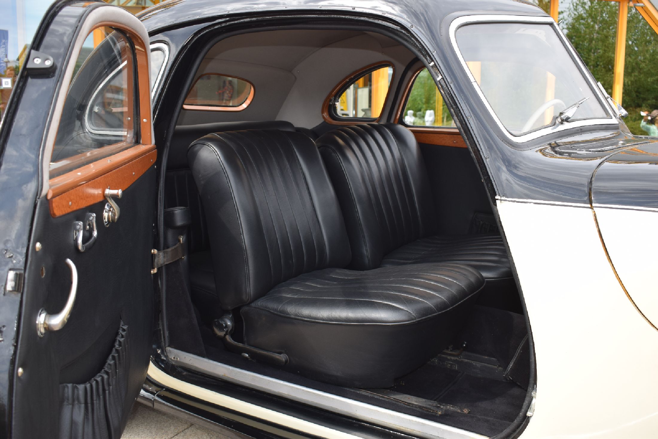 Detail g: BMW 327/8 Coupé, Fahrgestellnummer: 74293, EZ 07/1938, Laufleistung ca. 96.000 km abgelesen, 59 kW/ 80 PS, Schaltgetriebe, Farbkombination außen ...