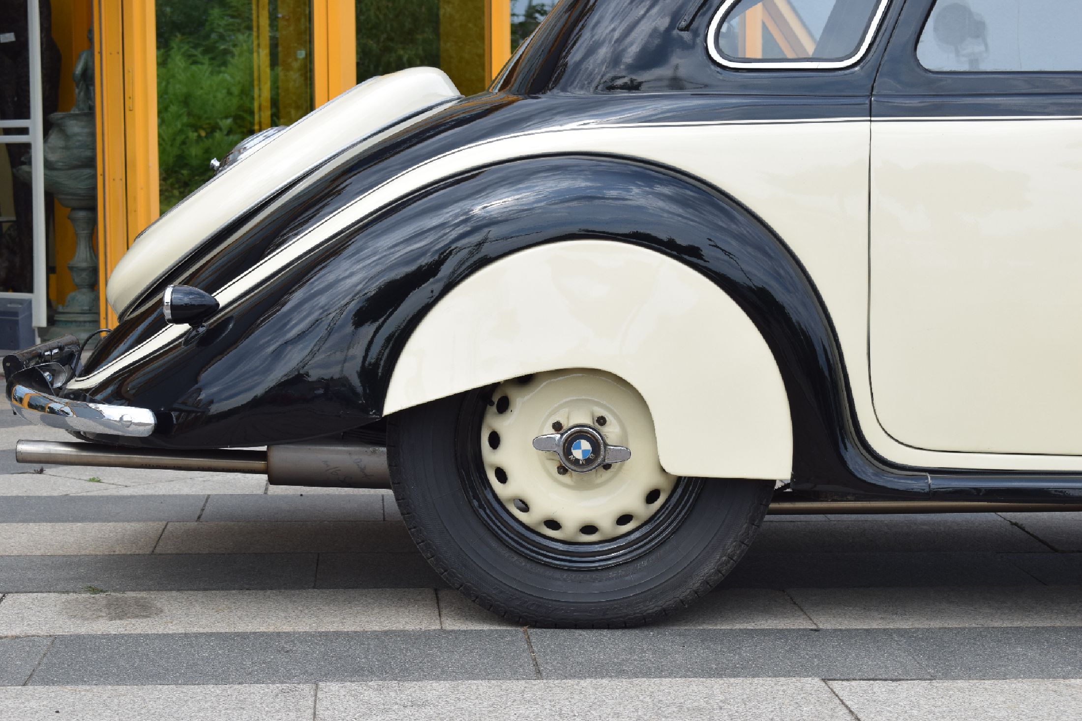 Detail k: BMW 327/8 Coupé, Fahrgestellnummer: 74293, EZ 07/1938, Laufleistung ca. 96.000 km abgelesen, 59 kW/ 80 PS, Schaltgetriebe, Farbkombination außen ...