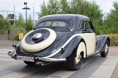 26629573b - BMW 327/8 Coupé, Chassis Number: 74293, first registered 07/1938, mileage approx. 96.000 km read, 59 kW/ 80 hp, manual transmission, colour combination outside creme/black, inside leather-black, one of 86 AUTENRIETH sports coupes built in Darmstadt, Swiss re-import, German Vehicle documents available, from a collection