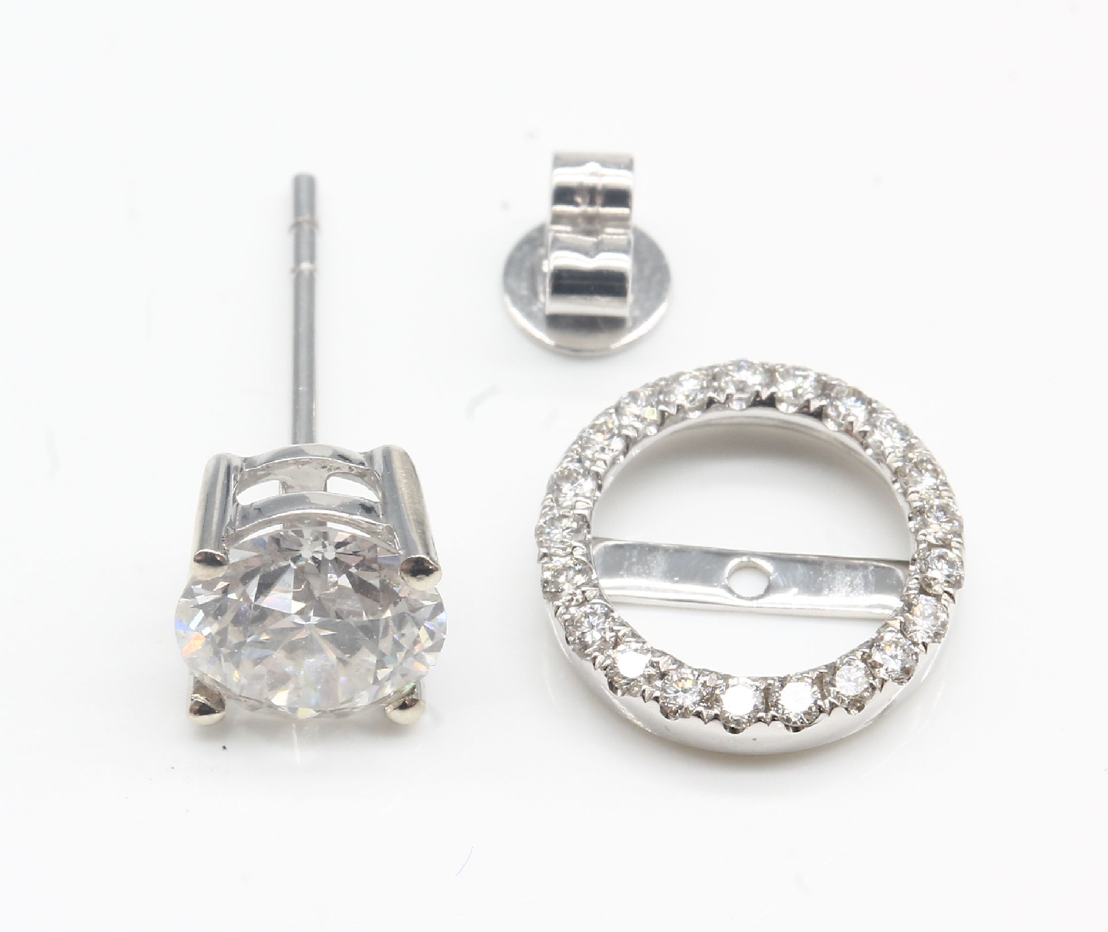 Detail b: Paar 14 kt Gold Diamant Ohrstecker, WG 585/000, 2 Altschliffdiamanten zus. ca. 2.08 ct Weiß/si-p, abnehmbarer Brillantkranz zus. ca. 0.42 ct feines ...