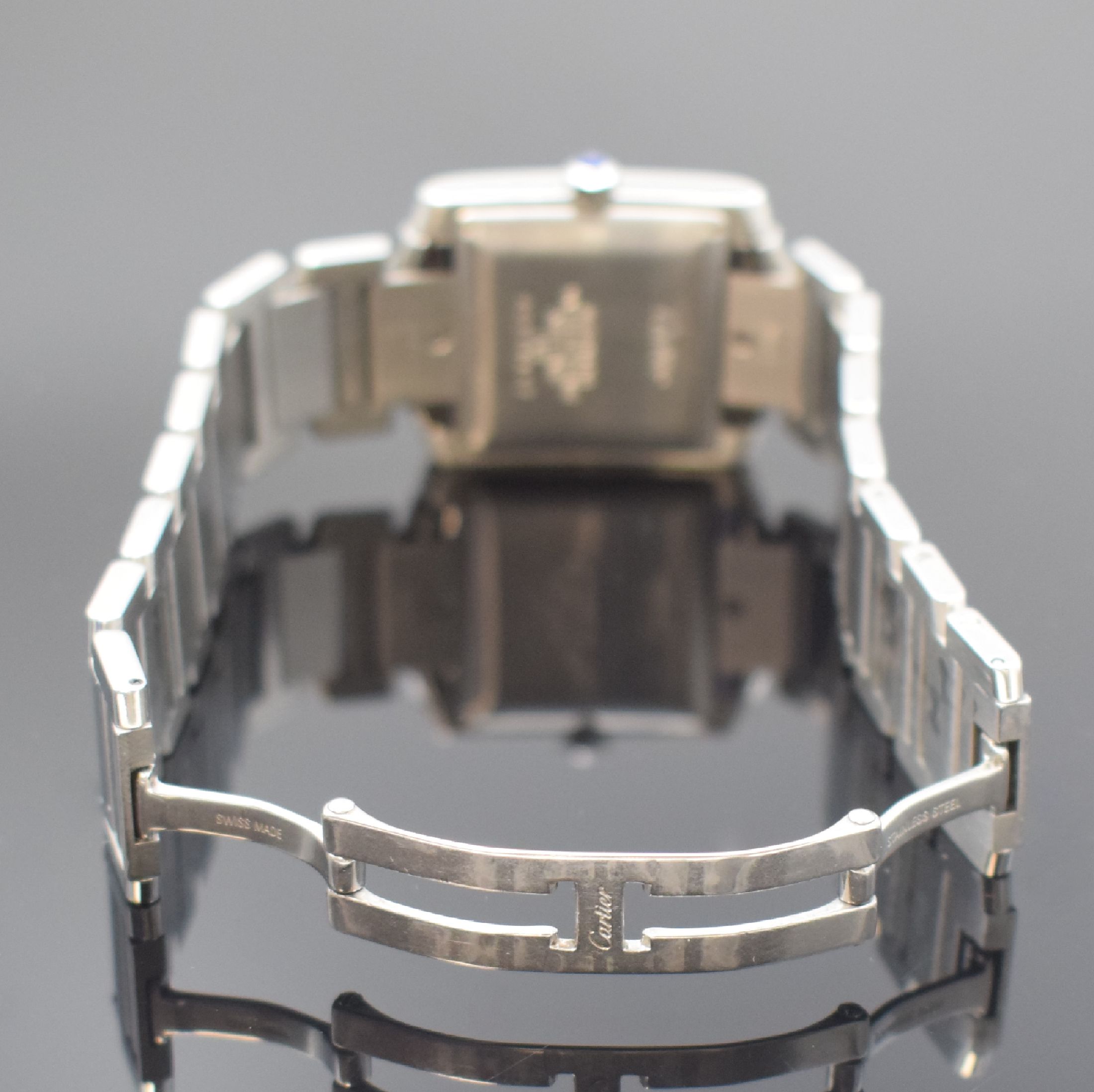 Detail b: CARTIER Tank Francaise Armbanduhr Referenz 2302, Schweiz um 2000, Automatik, Edelstahlgeh. inkl. Gliederband m. dopp. Faltschl., Boden 4-fach ...