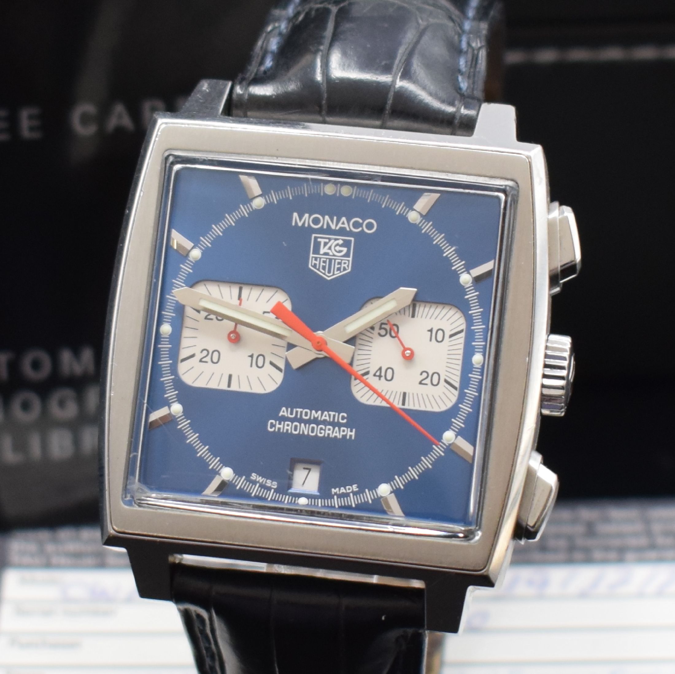 Detail a: TAG HEUER Monaco Herrenarmbanduhr mit Chronograph Ref. CW2113-0, Schweiz um 2007, Automatik, quadrat. Gehäuse, Boden 4-fach verschr., orig. ...