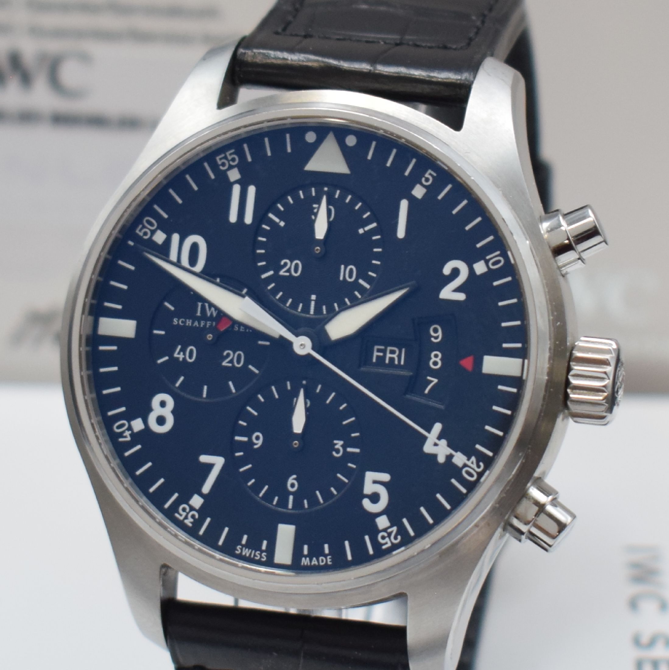 Detail a: IWC Armbandchronograph "Fliegeruhr" Referenz IW377701, Automatik, Edelstahlgeh. inkl. orig. Lederband m. orig. Dornschl., Boden und Krone ...