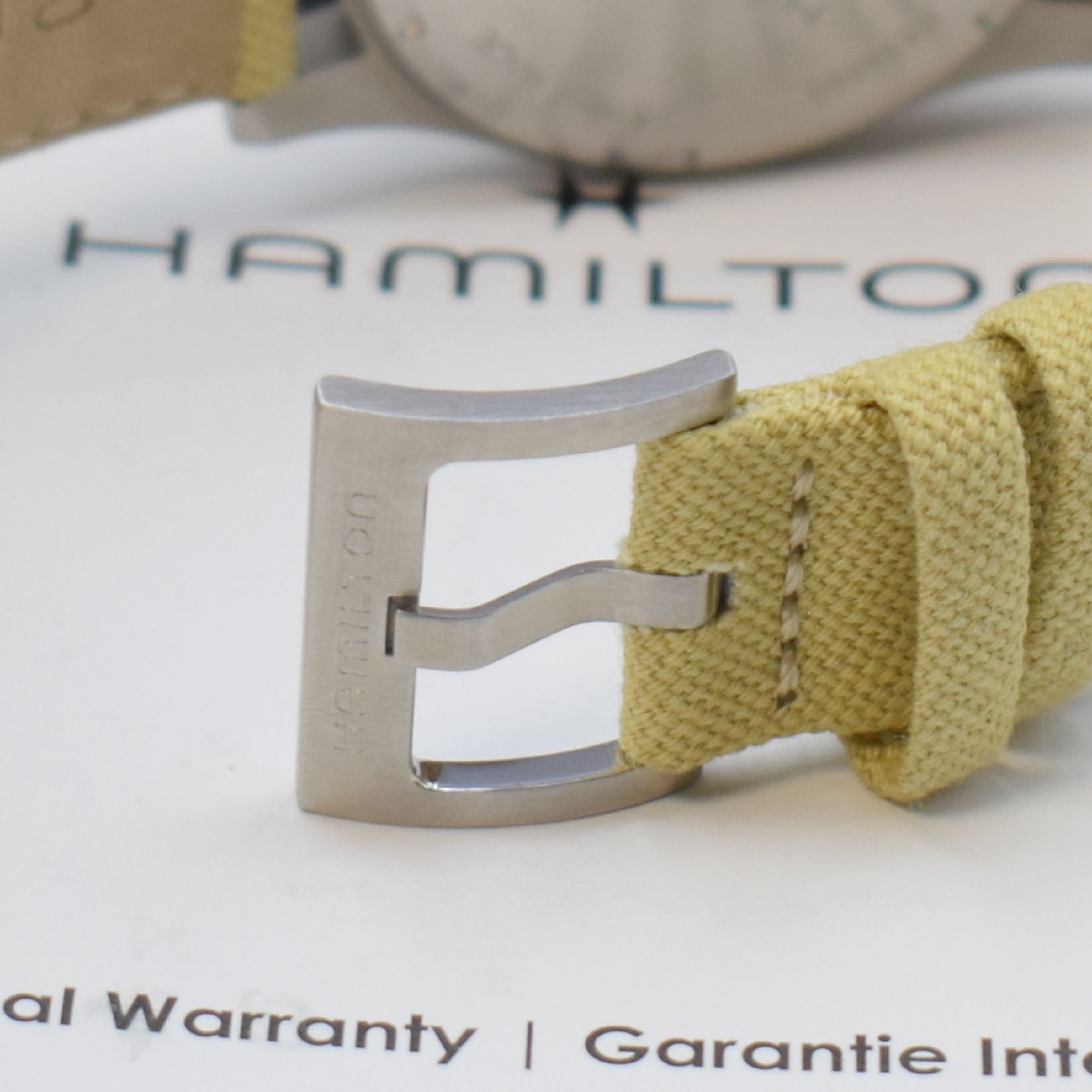 Detail b: HAMILTON Khaki Field to 1000 limited Edition For Hodinkee, Schweiz um 2022, Handaufzug, Referenz H894690, matt. Geh., Boden verschr., orig. Lederband ...