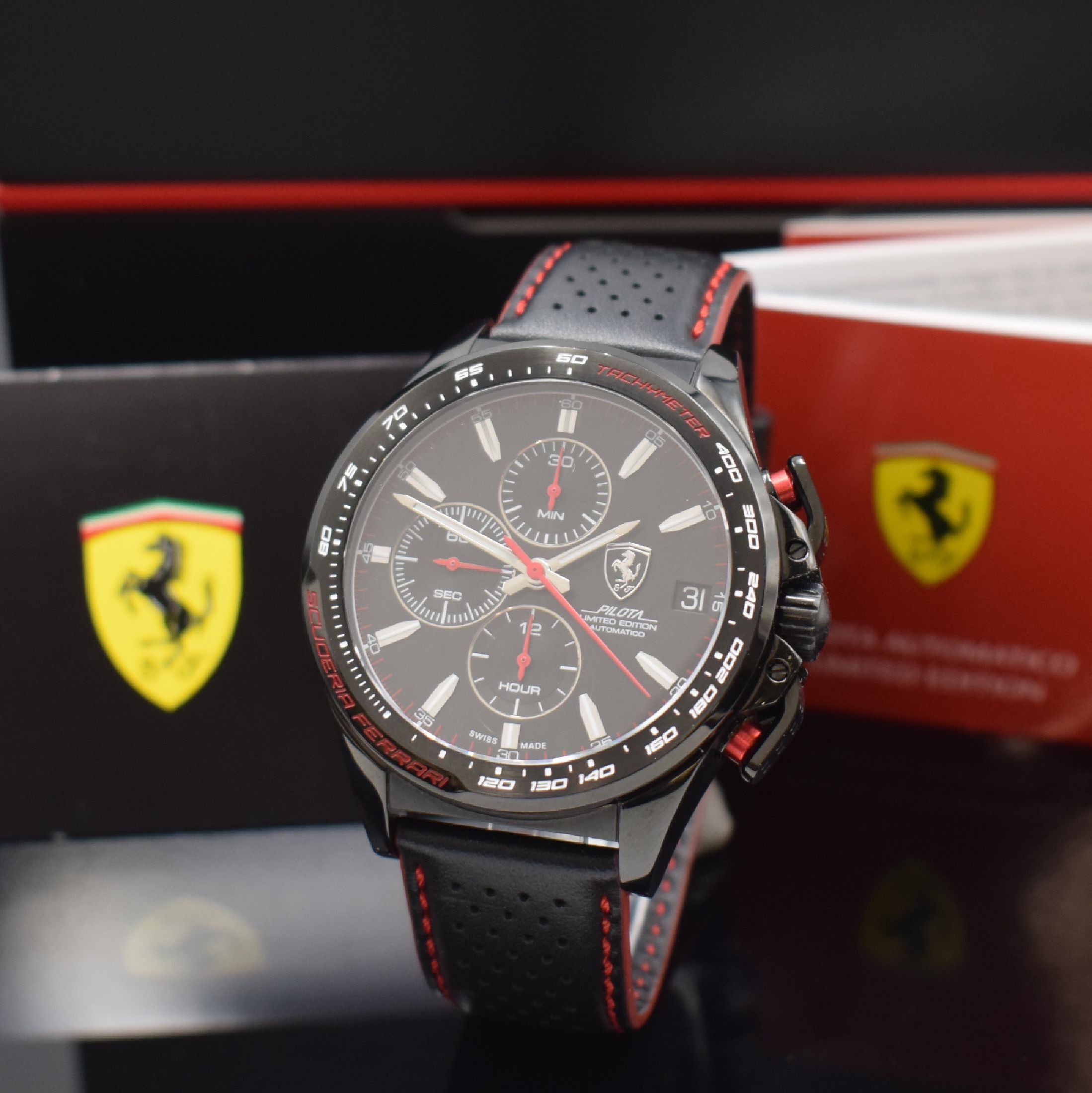 PILOTA Scuderia Ferrarri auf 399 Stück limitierter Armbandchronograph, Schweiz akt. Produktion, Automatik, beids. vergl., schwarz beschichtetes Geh. ...