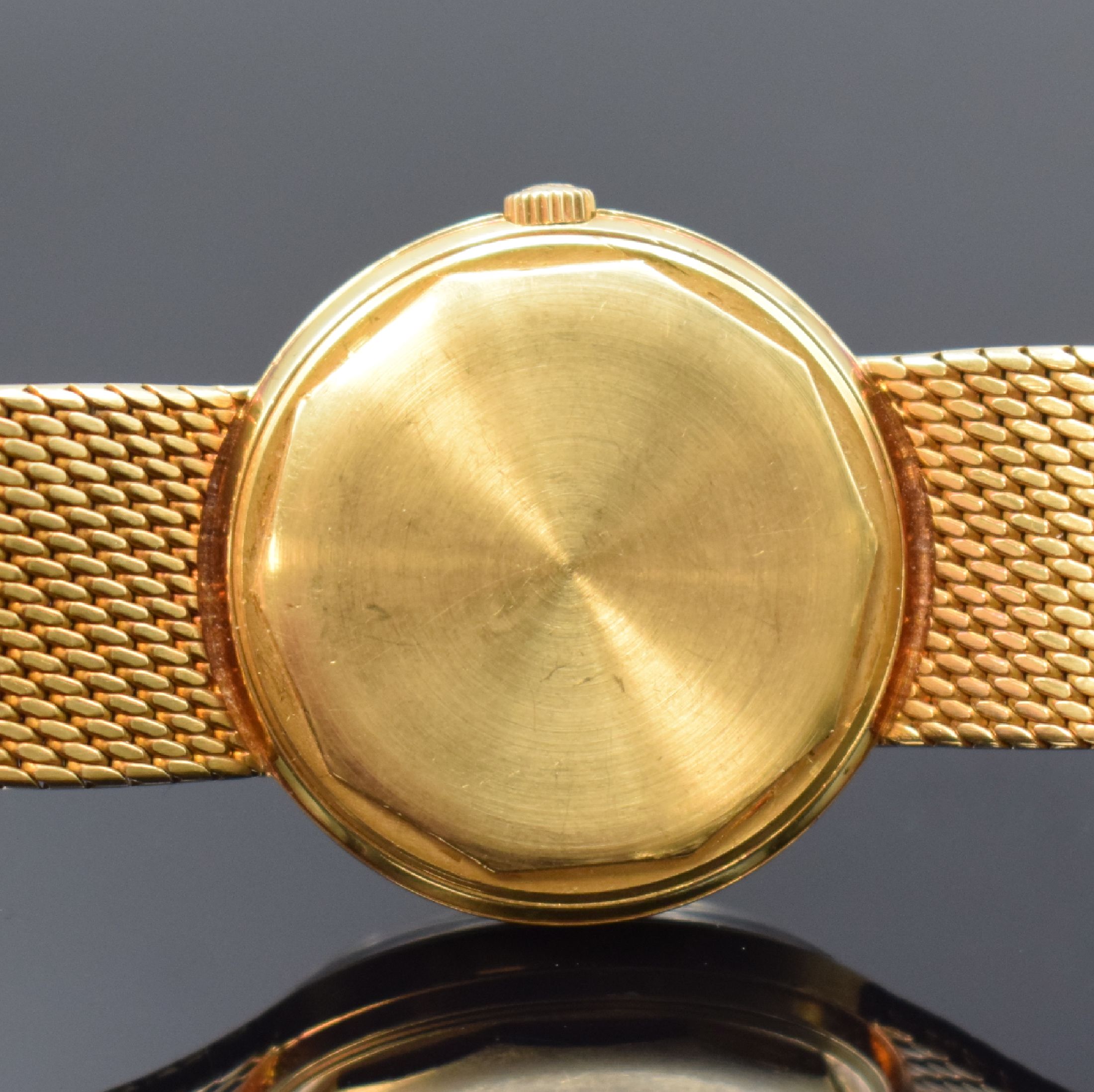 Detail e: PATEK PHILIPPE "Monodate" Referenz 3445 feine Herrenarmbanduhr in GG 750/000, Schweiz um 1965, Automatik, 2-teil. Gehäuse, Boden geschr., ...