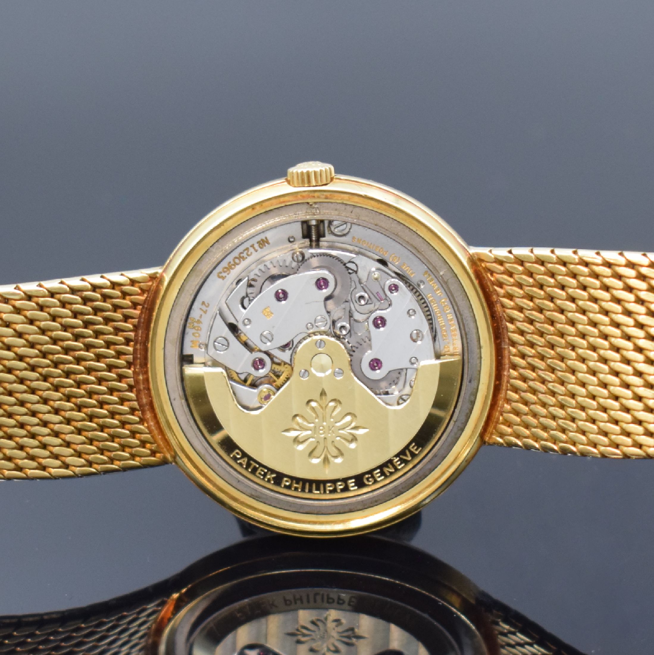 Detail f: PATEK PHILIPPE "Monodate" Referenz 3445 feine Herrenarmbanduhr in GG 750/000, Schweiz um 1965, Automatik, 2-teil. Gehäuse, Boden geschr., ...