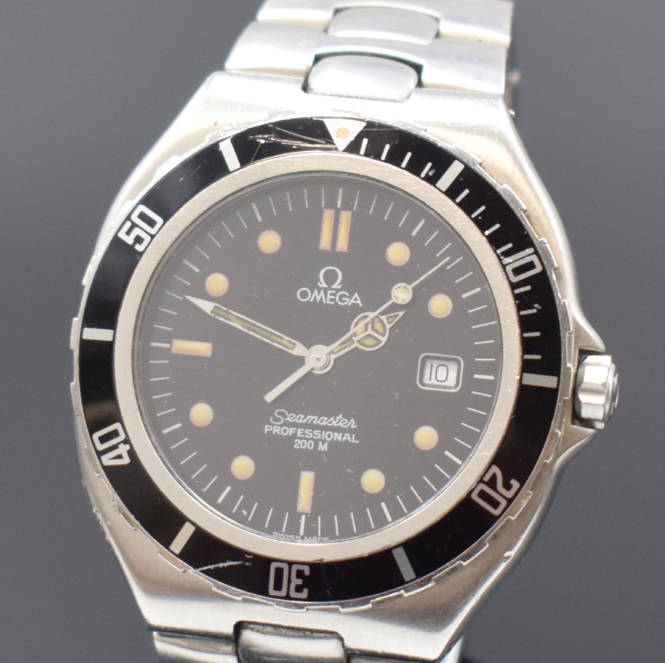 Detail a: OMEGA Seamaster Professional 200 M Herrenarmbanduhr Referenz 396 1041, Schweiz um 1990, quarz, Edelstahlgeh. inkl. orig. Gliederband m. Faltschl. ...