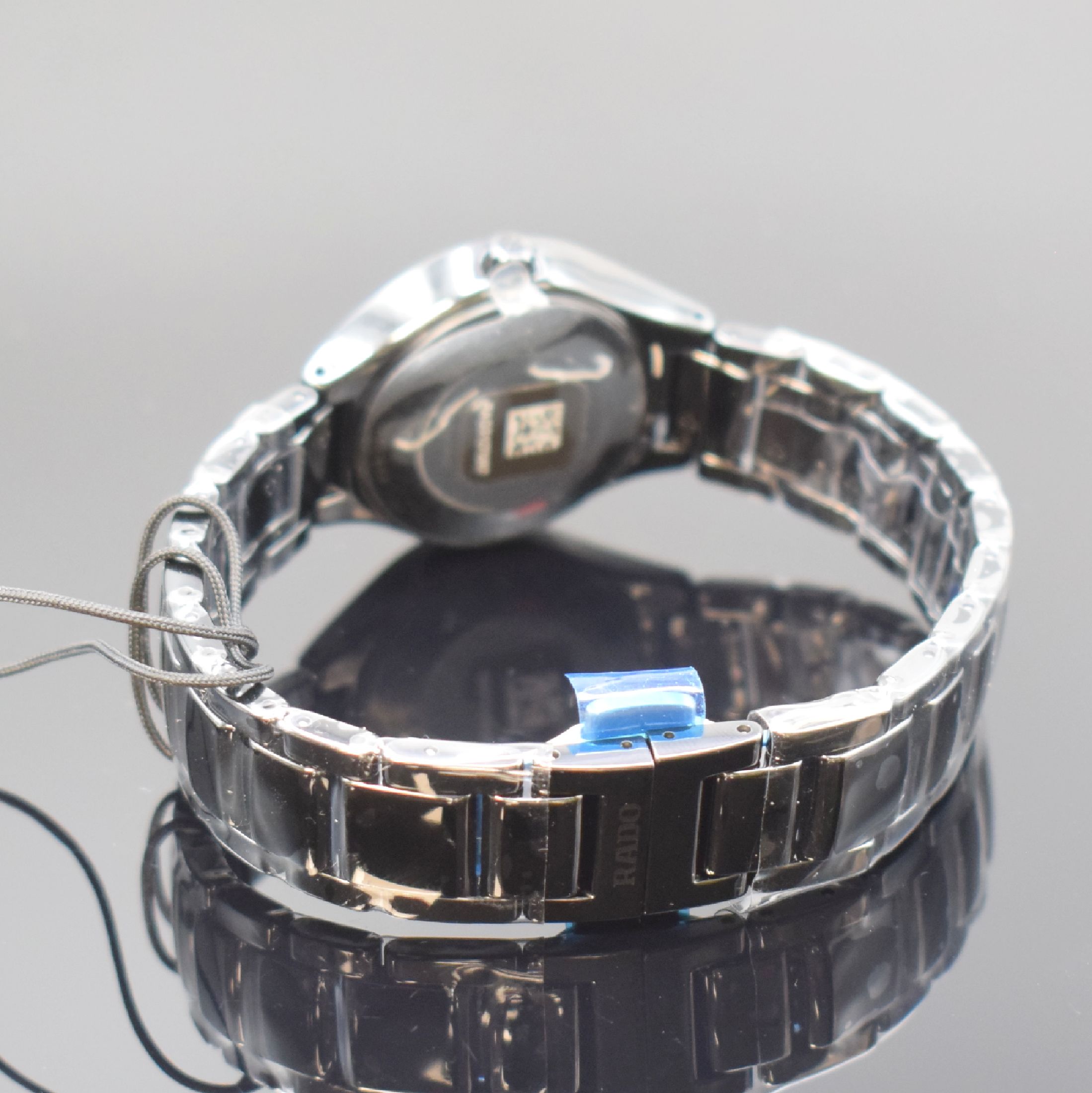 Detail b: RADO nahezu neuwertige Damenarmbanduhr Serie True Referenz R27242152, Automatik, Keramikgeh. inkl. Gliederband m. dopp. Faltschl., Boden aufgedr., ...