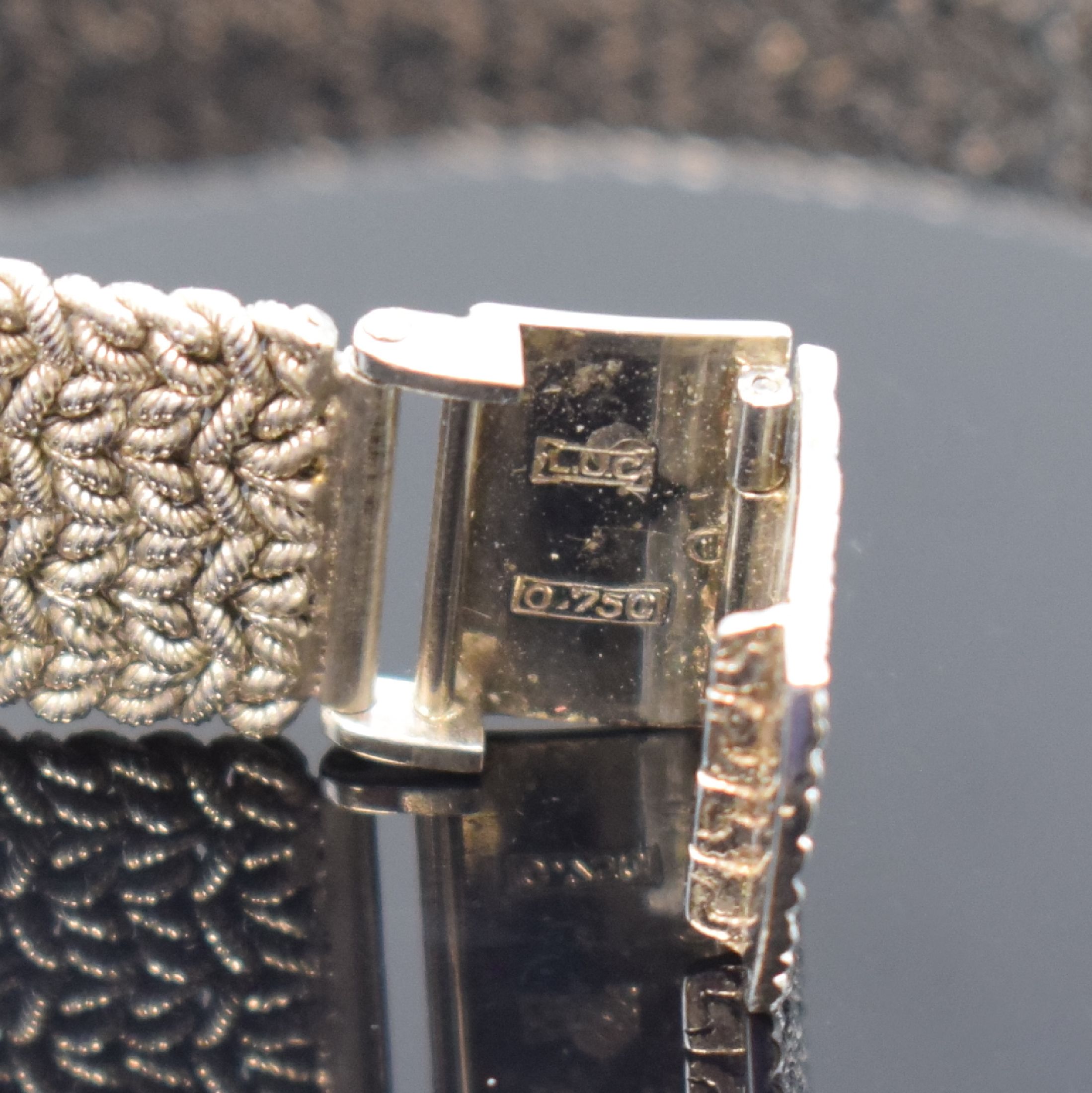 Detail b: CHOPARD Damenarmbanduhr in WG 750/000 mit Diamanten Referenz 4009 1, Schweiz 1970er Jahre, Handaufzug, Geh. an orig. Flechtband 750/000, Boden ...