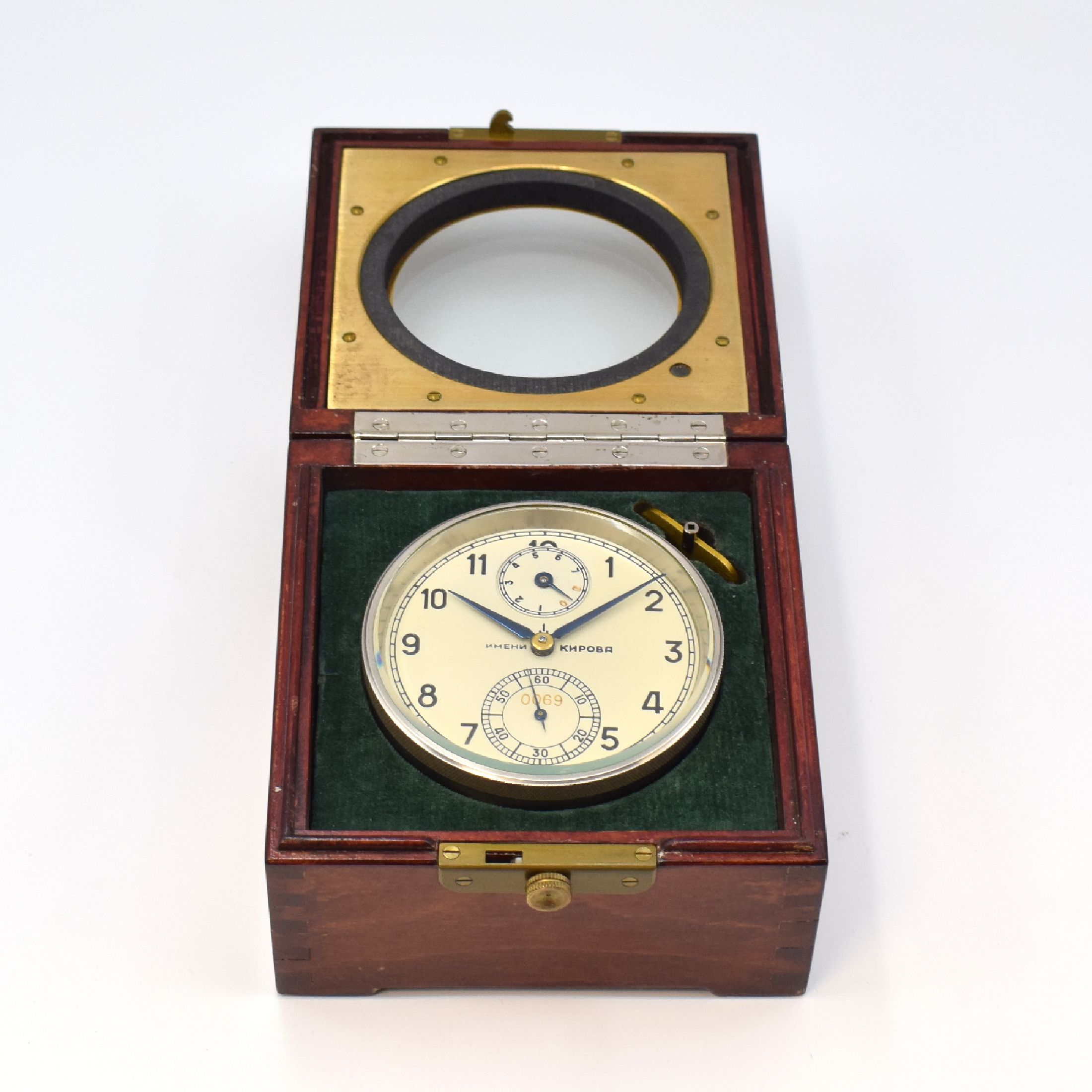 Detail a: 1. Moskauer Uhrenfabrik / KIROWA sehr seltener 8-Tage-Chronometer mit 15-Sek.-Remontoir, UDSSR um 1964, Aluminium-Geh., vernick. Lünette, verschr., ...