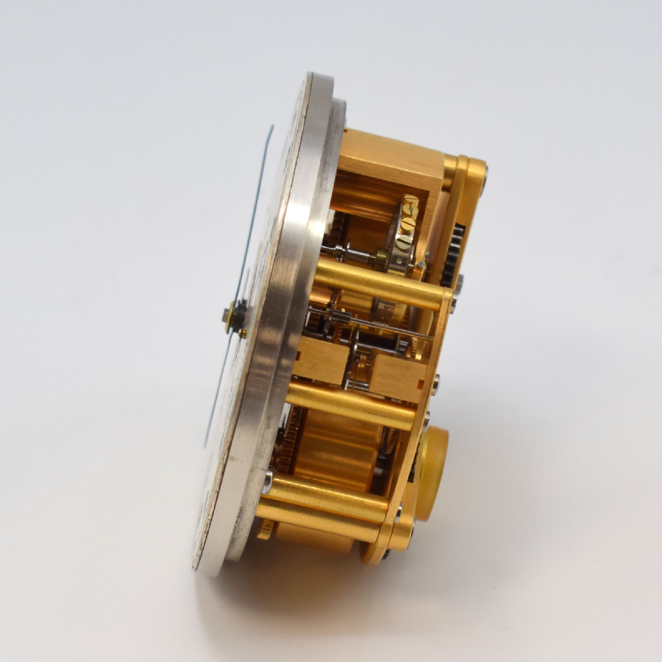 Detail g: 1. Moskauer Uhrenfabrik / KIROWA sehr seltener 8-Tage-Chronometer mit 15-Sek.-Remontoir, UDSSR um 1964, Aluminium-Geh., vernick. Lünette, verschr., ...