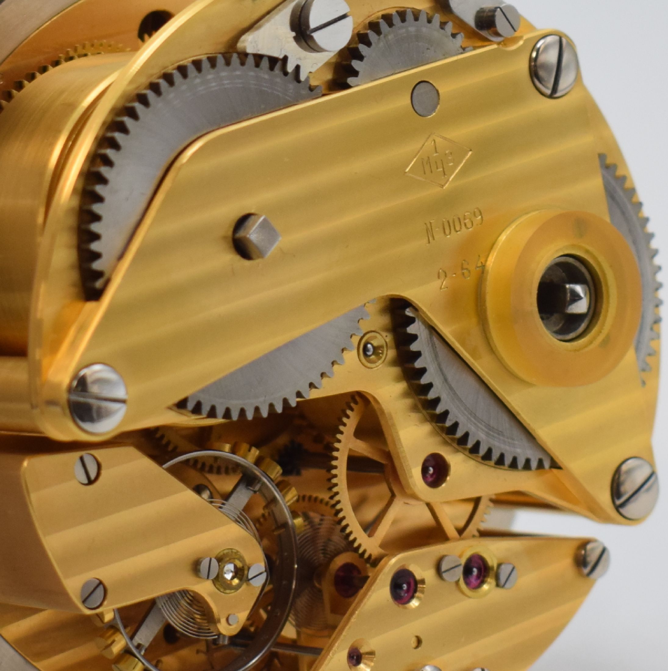 Detail j: 1. Moskauer Uhrenfabrik / KIROWA sehr seltener 8-Tage-Chronometer mit 15-Sek.-Remontoir, UDSSR um 1964, Aluminium-Geh., vernick. Lünette, verschr., ...