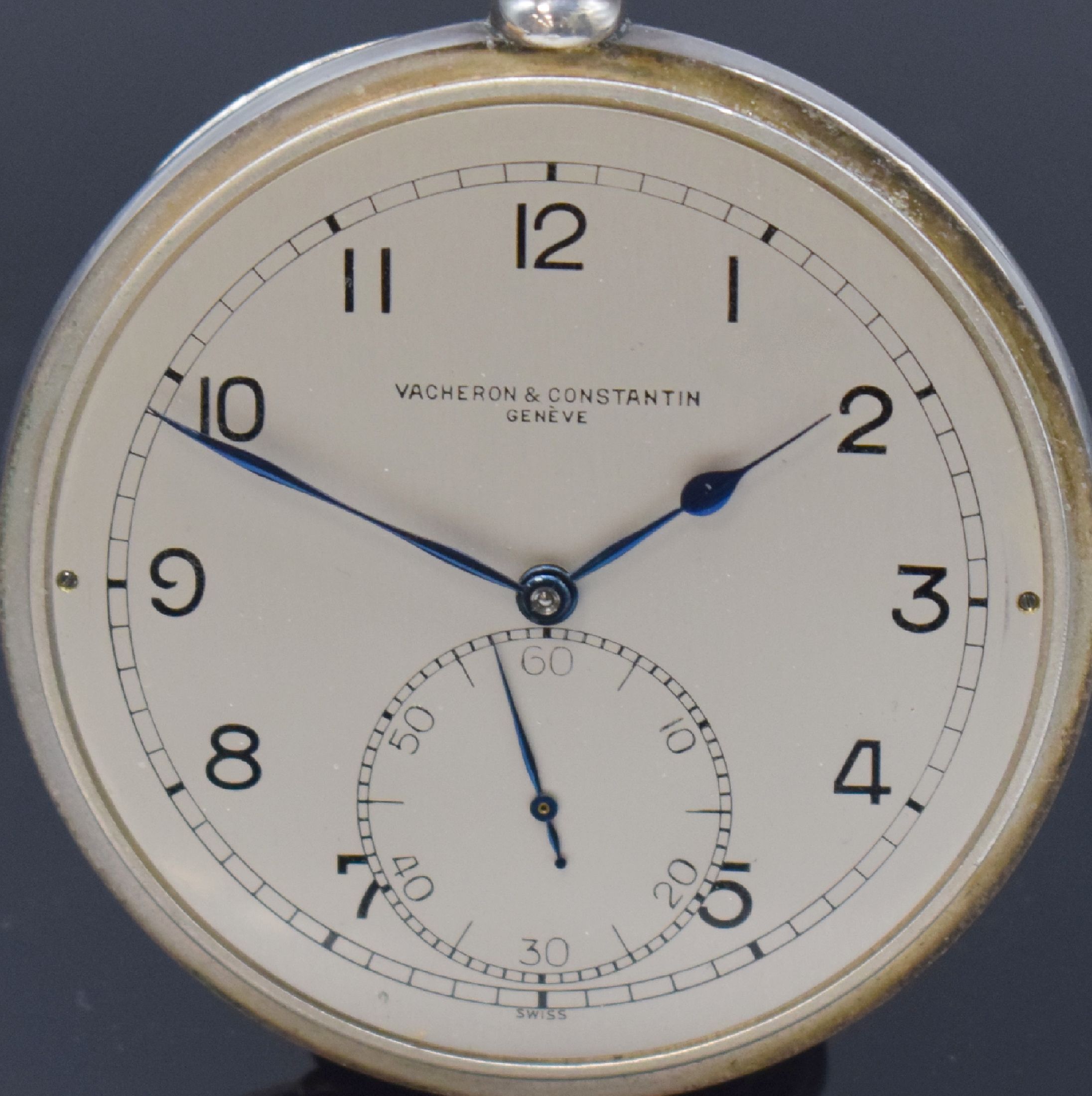Detail d: VACHERON & CONSTANTIN feine, große Beobachtungsuhr in Sterlingsilber mit original Box, Schweiz um 1939, glattes, 4-teil. Silbergeh., Scharnierboden ...