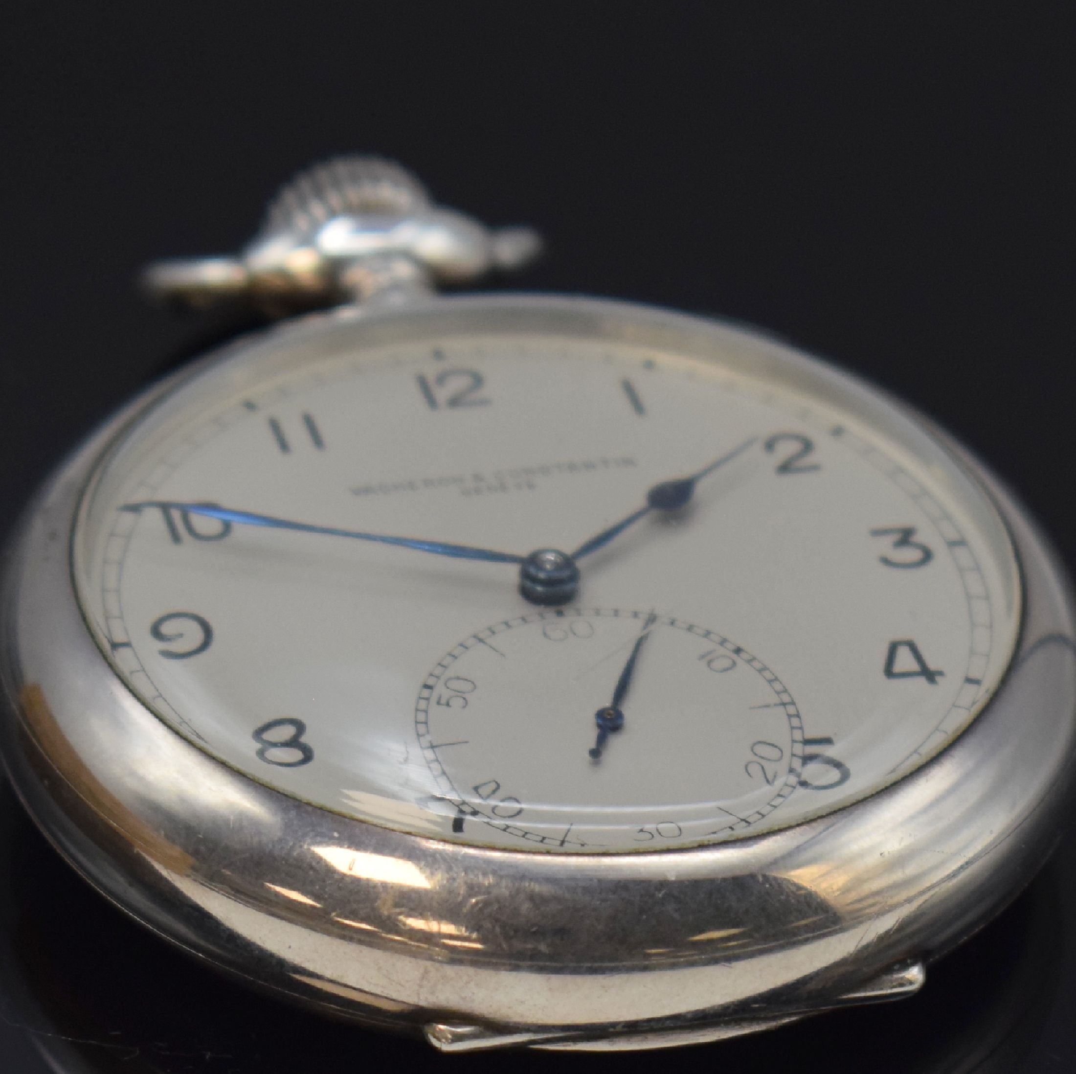 Detail j: VACHERON & CONSTANTIN feine, große Beobachtungsuhr in Sterlingsilber mit original Box, Schweiz um 1939, glattes, 4-teil. Silbergeh., Scharnierboden ...