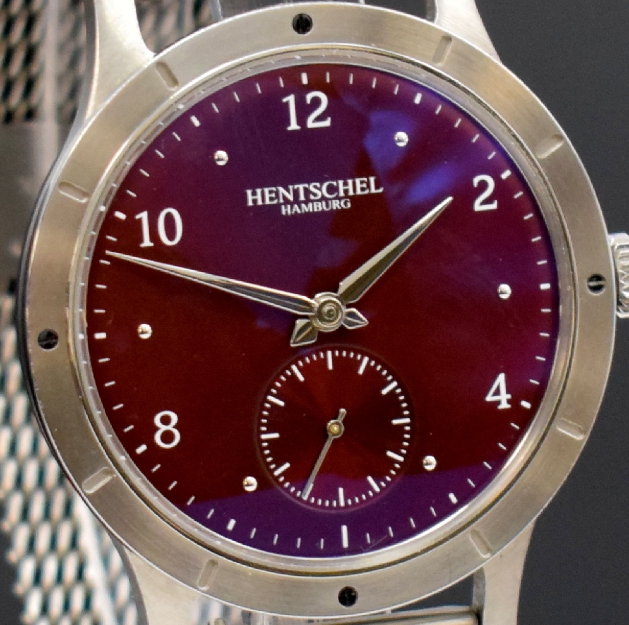 Detail b: HENTSCHEL Hamburg exklusive Herrenarmbanduhr Sondermodell H2 Sport, Handaufzug, Deutschland 2022, beids. vergl. Edelstahlgeh. inkl. Metallband, zus. ...