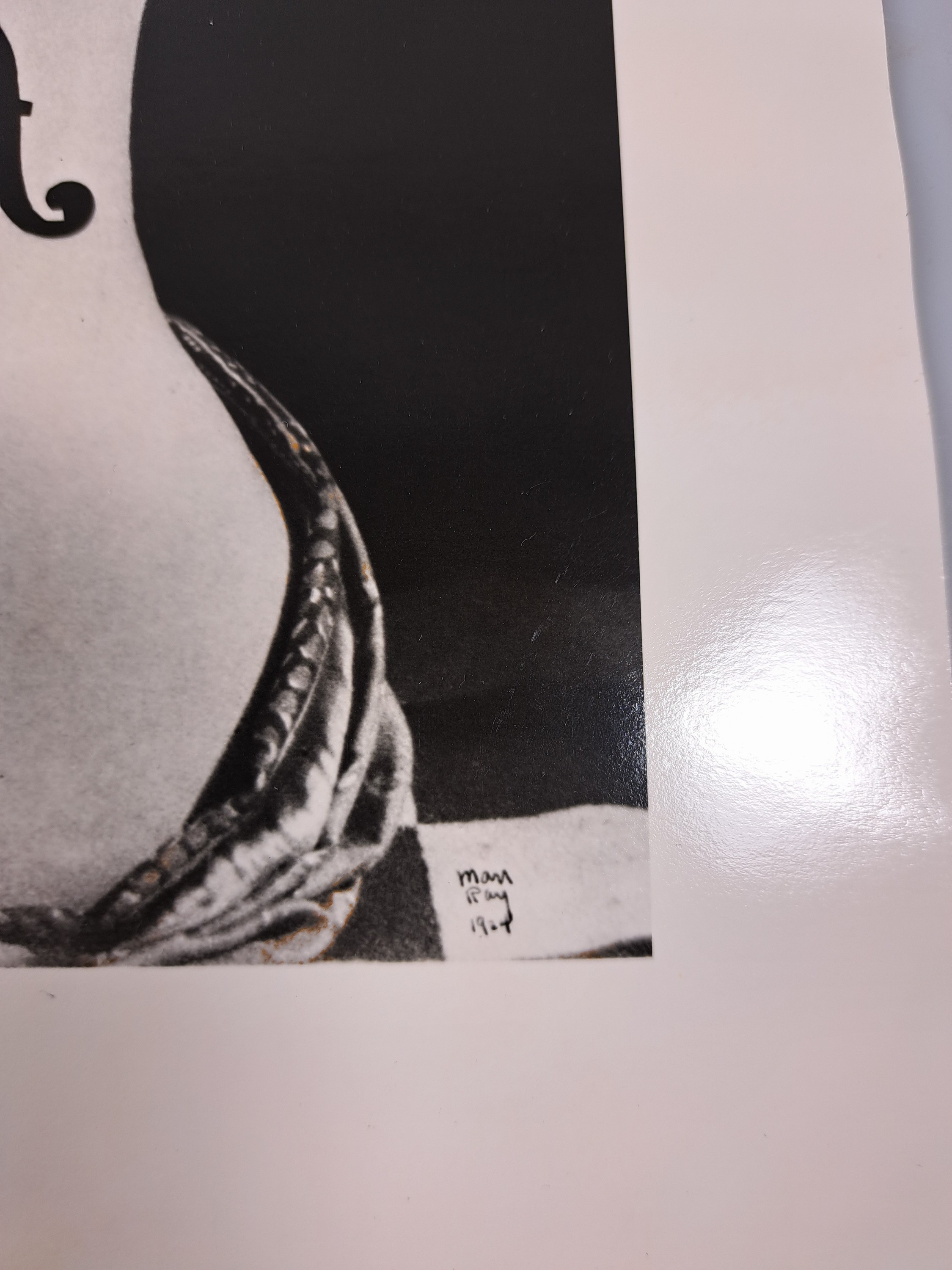 Detail b: Man Ray, 1890-1976, Le Violin d'Ingres, 1924/1991, bez.: einmalige Auflage für die Griffelkunst, Blattmaß ca. 30.5x24cm