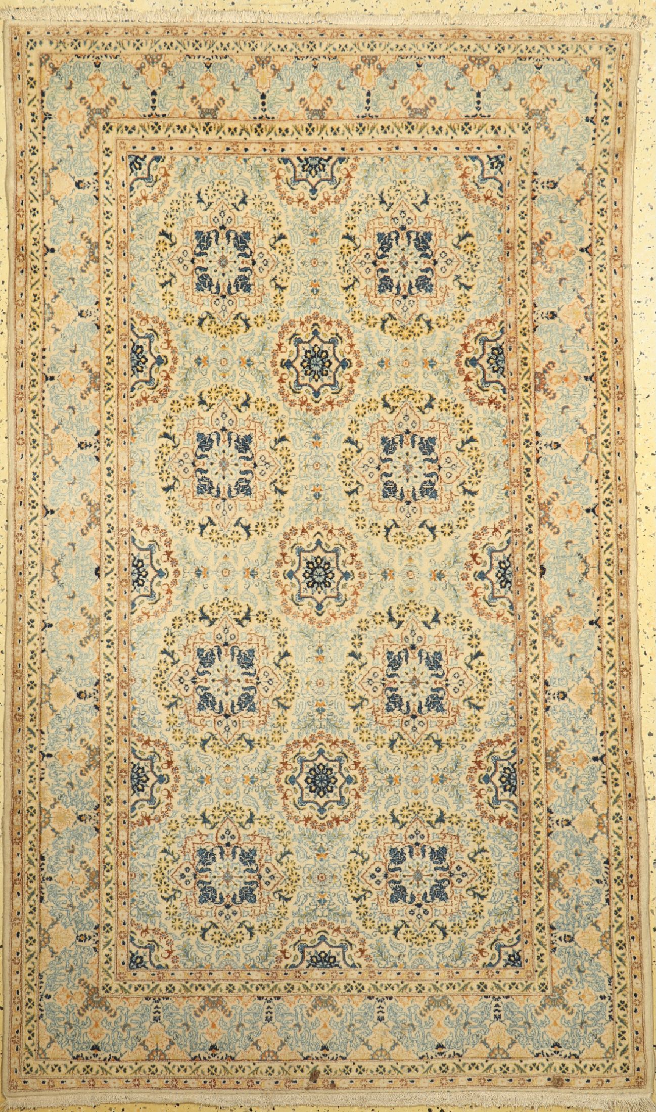 Keschan alt, Persien, um 1950, Wolle auf Baumwolle, ca. 222 x 135 cm, (paar kleine Flecken), EHZ: 2, kleiner Restaurierung