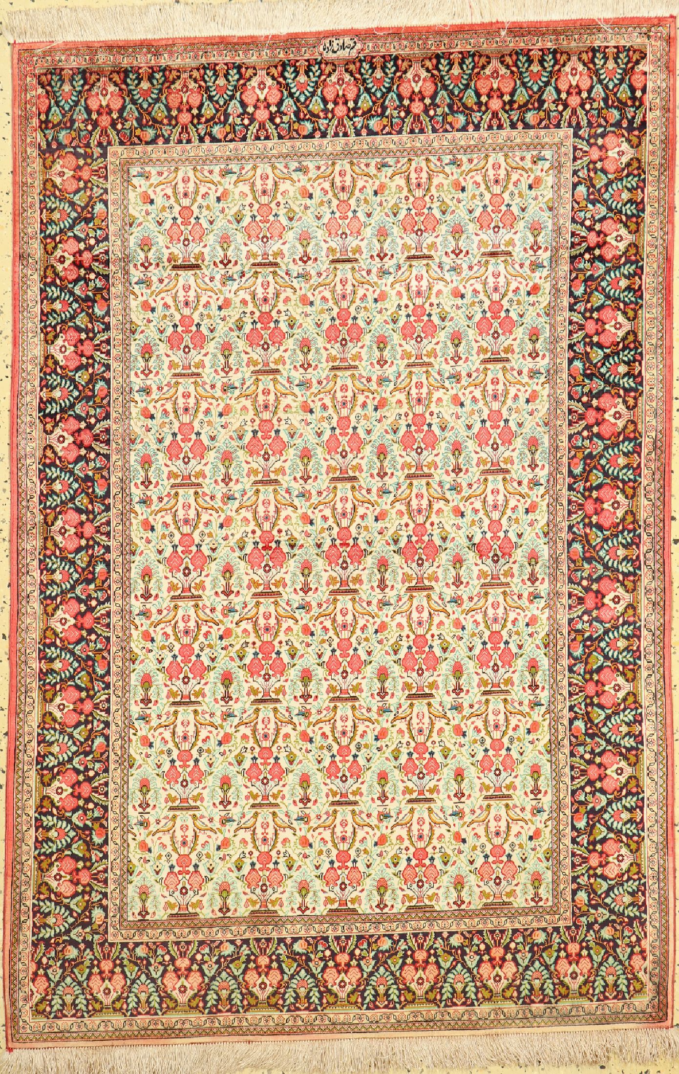 Ghom Seide fein Persien, signiert(Sadeghzadeh), ca. 50 Jahre, reine Naturseide, ca. 154 x 102 cm, ca. 1,0 Mio. Kn/qm, EHZ: 1-2, leicht verfärbt