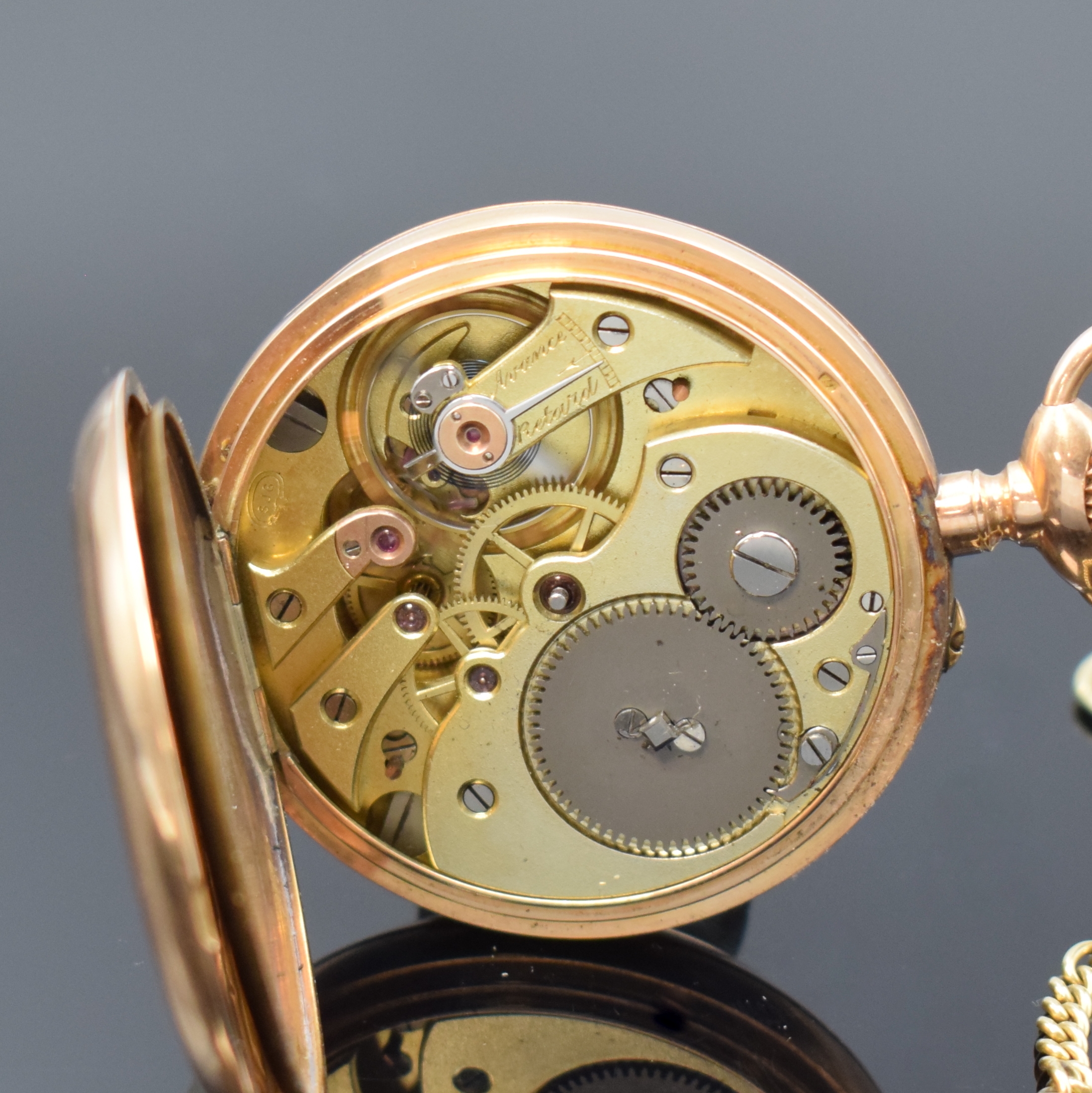 Detail e: MAX MAYER, successeur de Arthur Jaccard du Gros offene Herrentaschenuhr in RG 585/000 an GG 585/000 Kette, Schweiz um 1915, guill. Geh. l. dell., ...