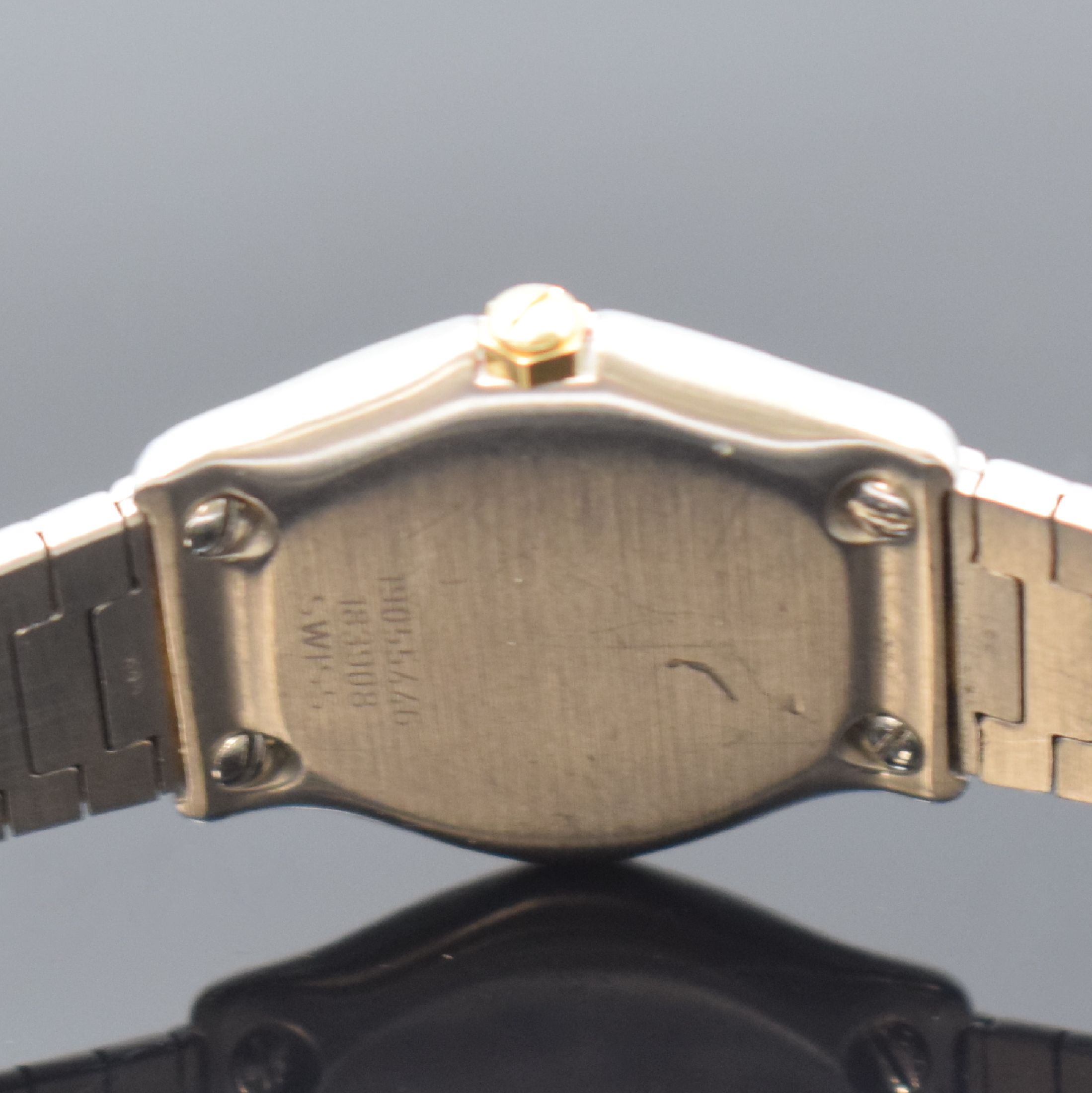 Detail d: EBEL Damenarmbanduhr Classic Wave in Stahl/Gold Referenz 183908, Schweiz um 1990, quarz, Lünette gegen Geh. 5-fach verschr. (1 Schraube def.), orig. ...