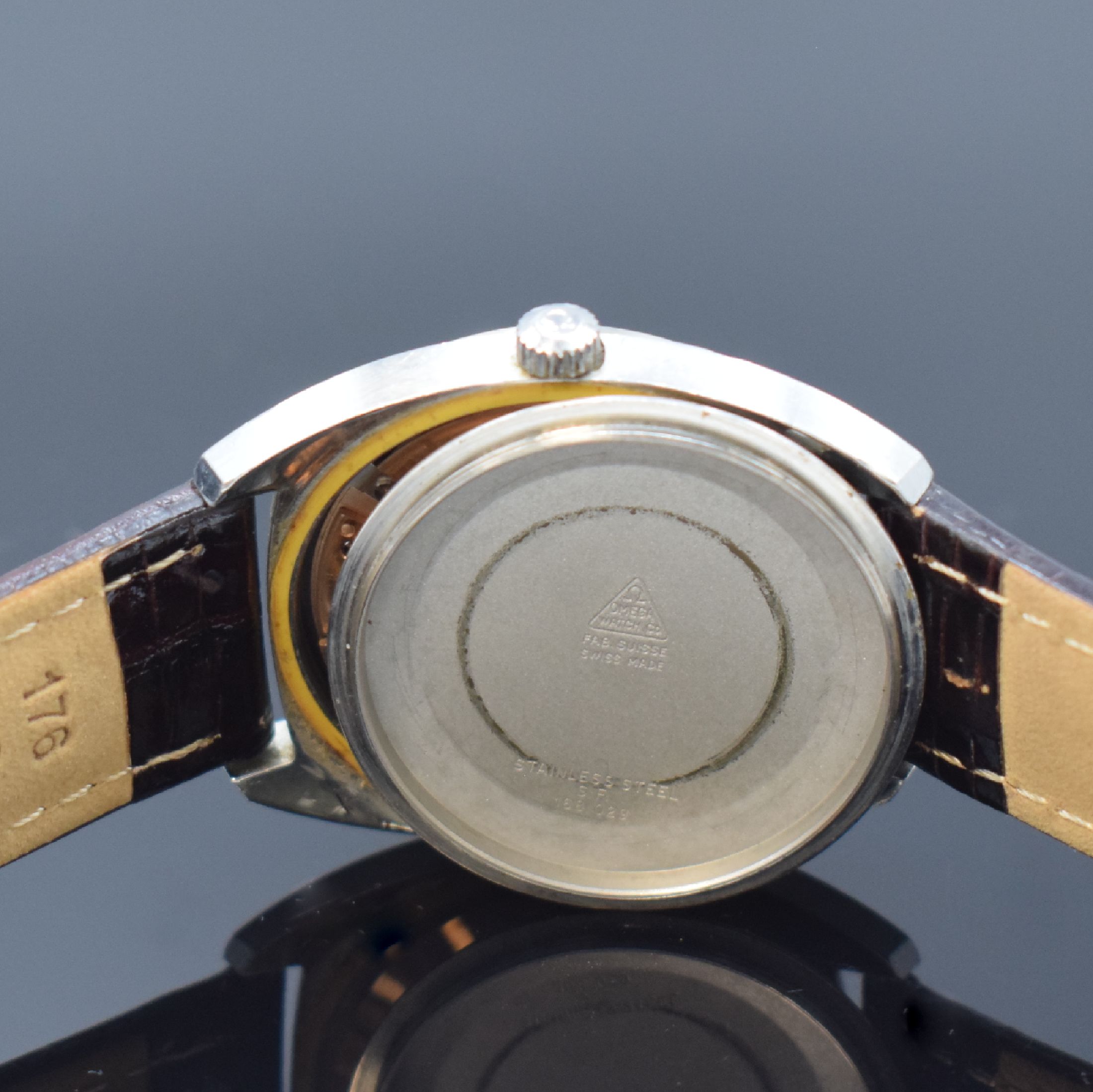 Detail f: OMEGA Herrenarmbanduhr Constellation Chronometer Referenz 168.029, Automatik, Schweiz um 1961, Edelstahlgeh., Boden m. Darst. Sternwarte und ...