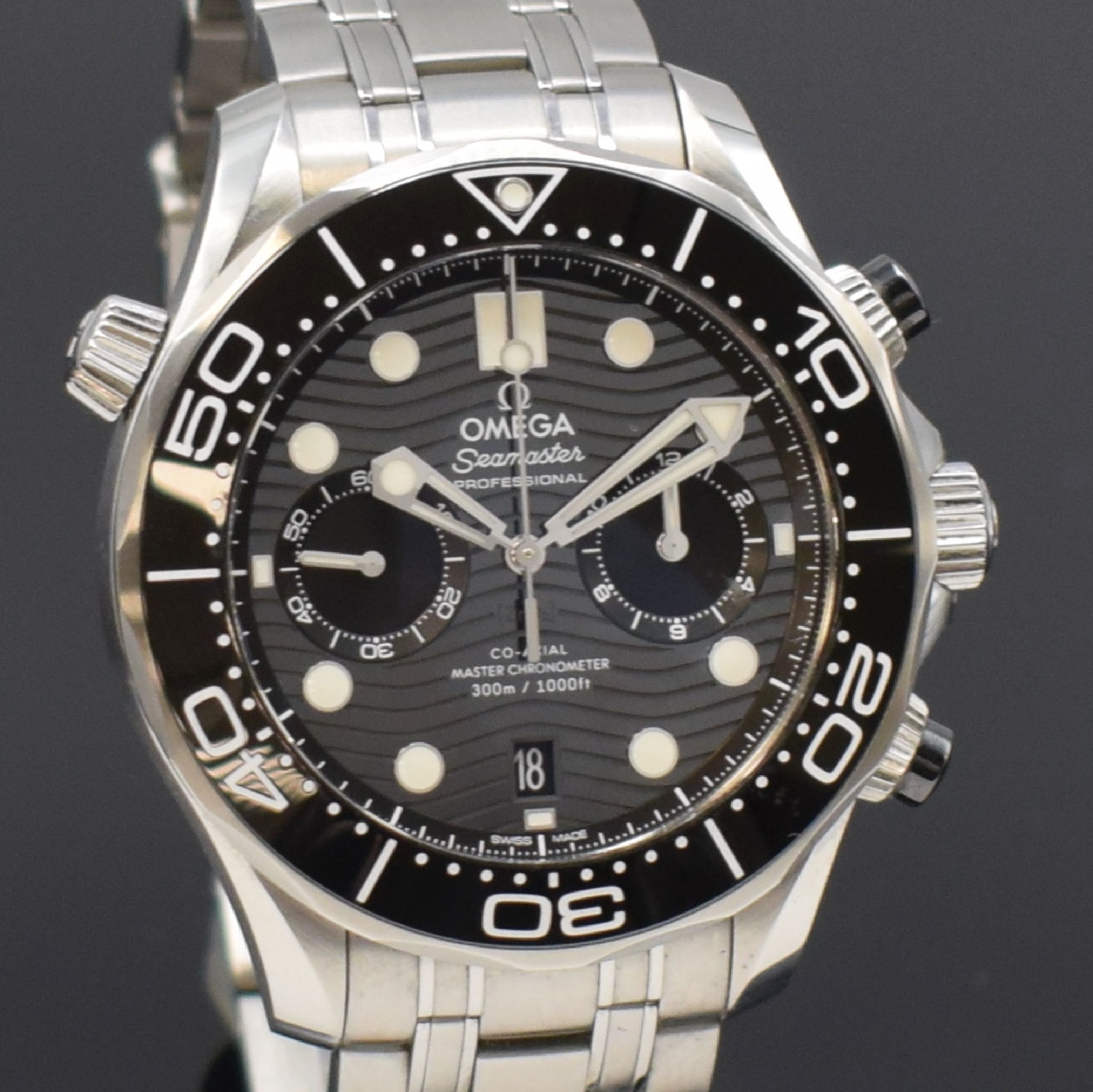 Detail c: OMEGA Armbandchronograph Seamaster Diver 300 M Referenz 210.30.44.51.01.001, Automatik, Chronometer in Edelstahl inkl. Gliederband m. Faltschl., ...