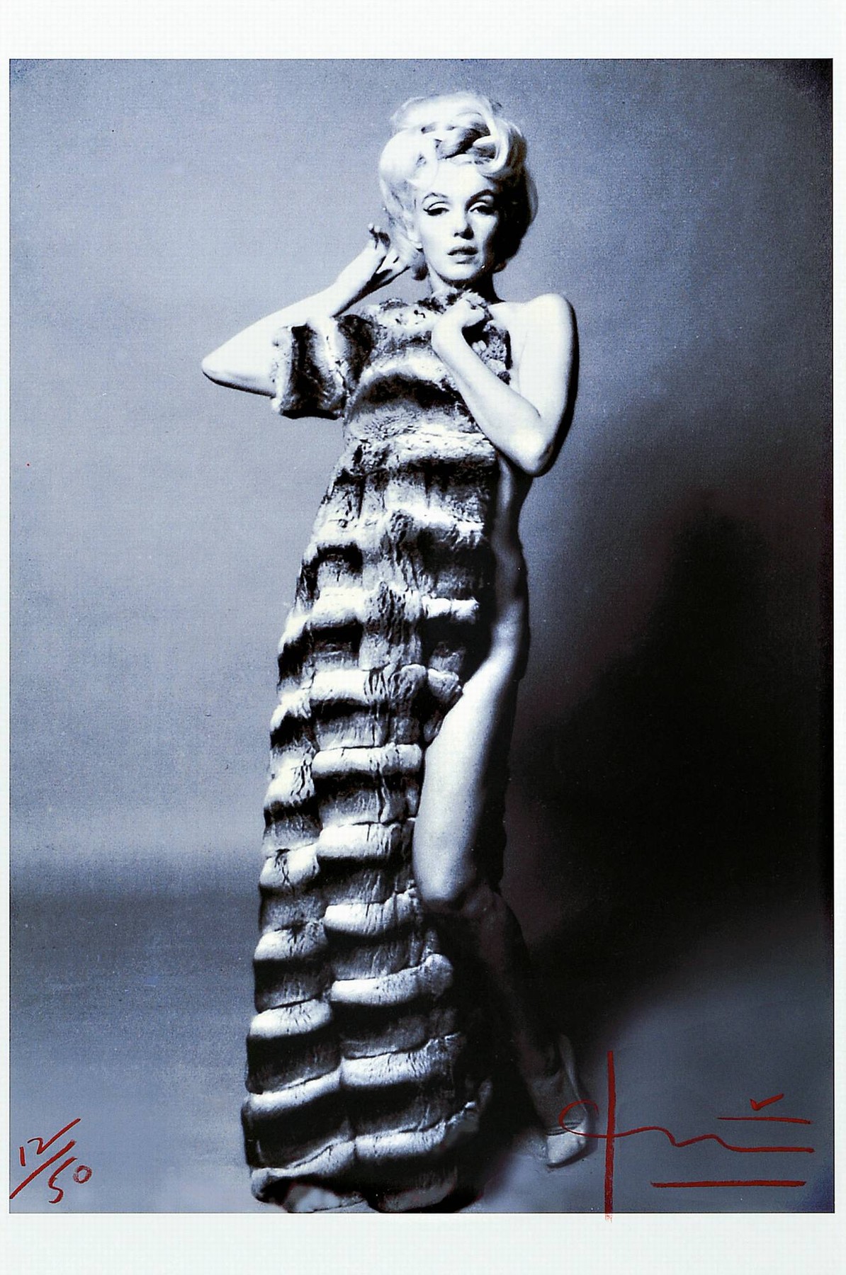 Bert Stern, 1926 Brooklyn-New York 2013, Fotografie auf dickem mattem Fotopapier, "Marilyn in Chinchilla Coat", handsign., und num 12/50, ...