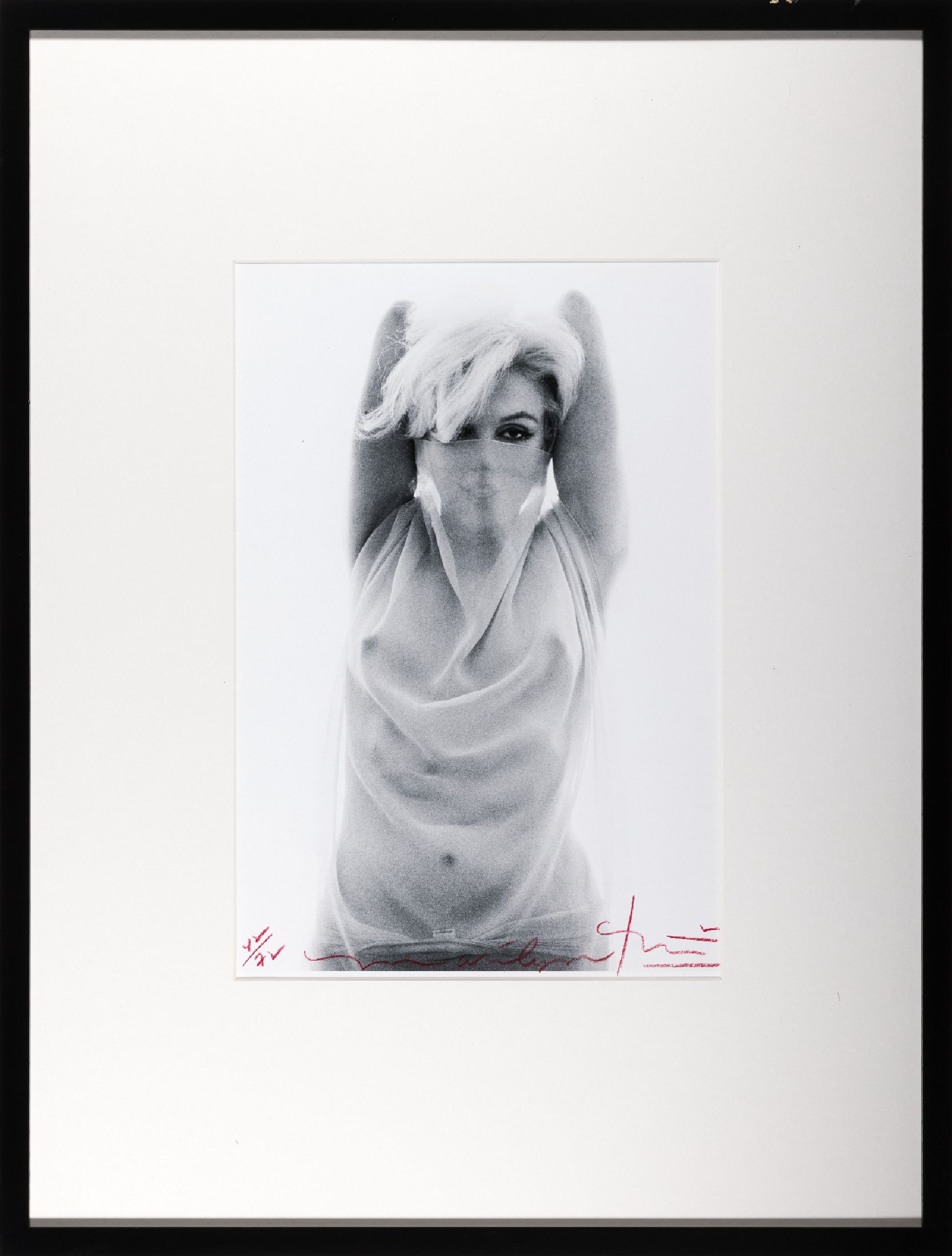 Bert Stern 1929 - 2013, "Marylin Arabian", Fotografie auf dickem mattem Papier, Blattgr. 48 x 33 cm, Rahmengr. 83 x 63 cm, vom ...