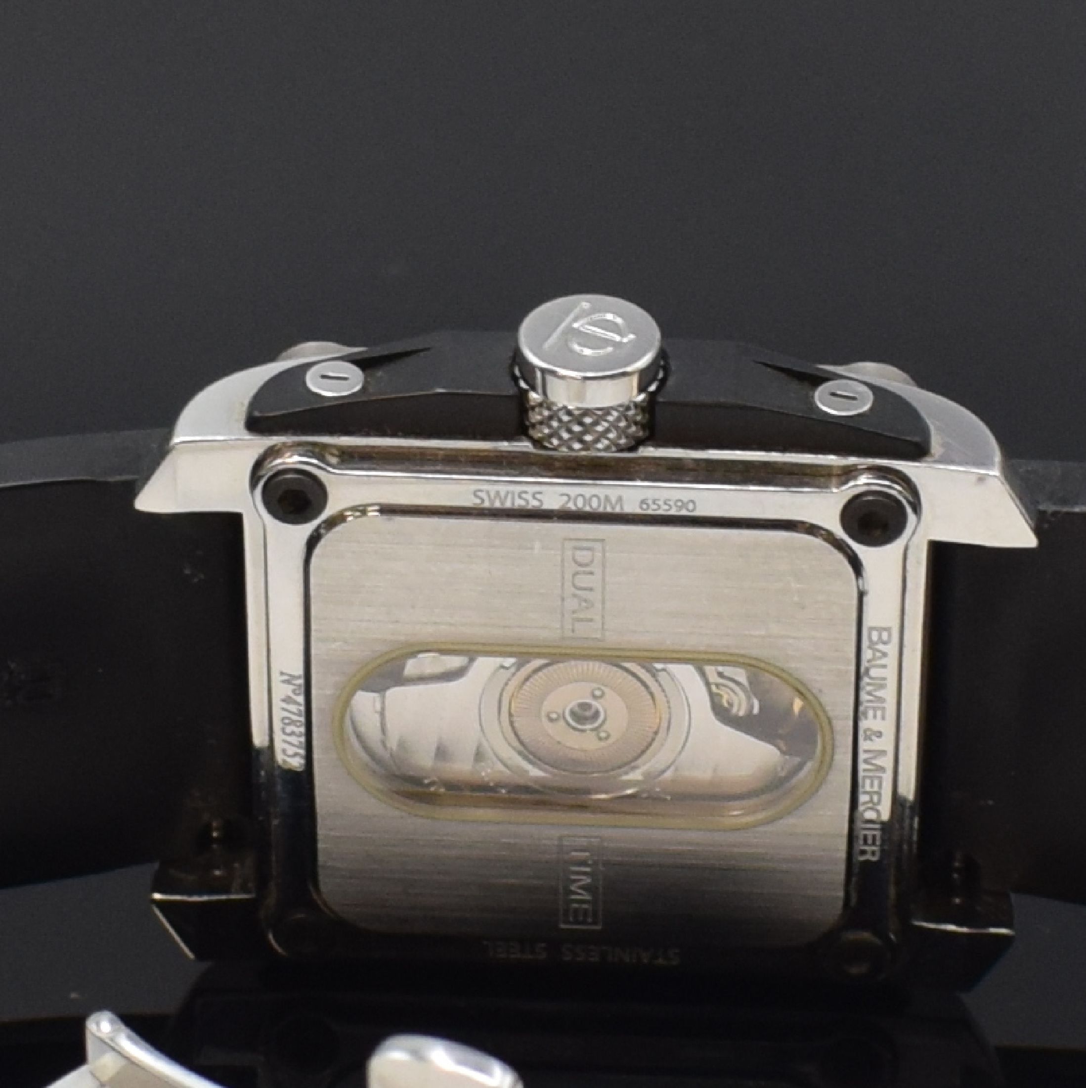 Detail e: BAUME & MERCIER Herrenarmbanduhr Model Dual Time Referenz 65590, Schweiz um 2005, Automatik, beids. vergl. Edelstahlgeh., orig. Kautschukbd. m. dopp. ...