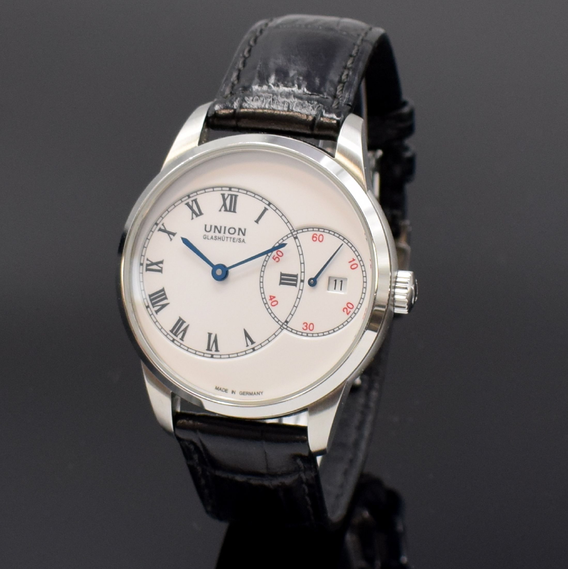 Detail b: UNION GLASHÜTTE/SA. 1893 große Sekunde Herrenarmbanduhr mit ausgefallener Anzeige Referenz D007.444A, Deutschland um 2018, Automatik, beids. vergl. ...