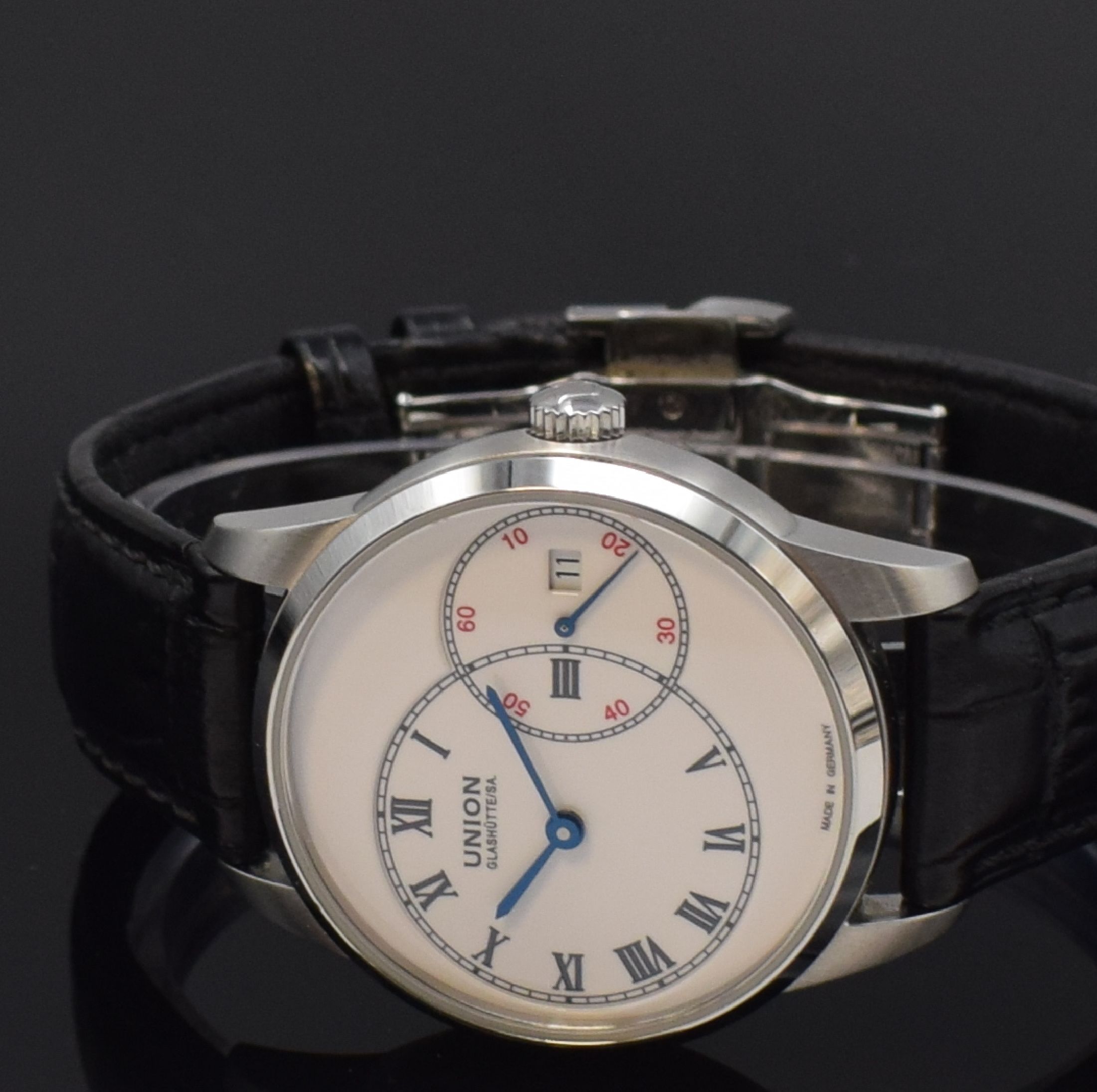 Detail d: UNION GLASHÜTTE/SA. 1893 große Sekunde Herrenarmbanduhr mit ausgefallener Anzeige Referenz D007.444A, Deutschland um 2018, Automatik, beids. vergl. ...