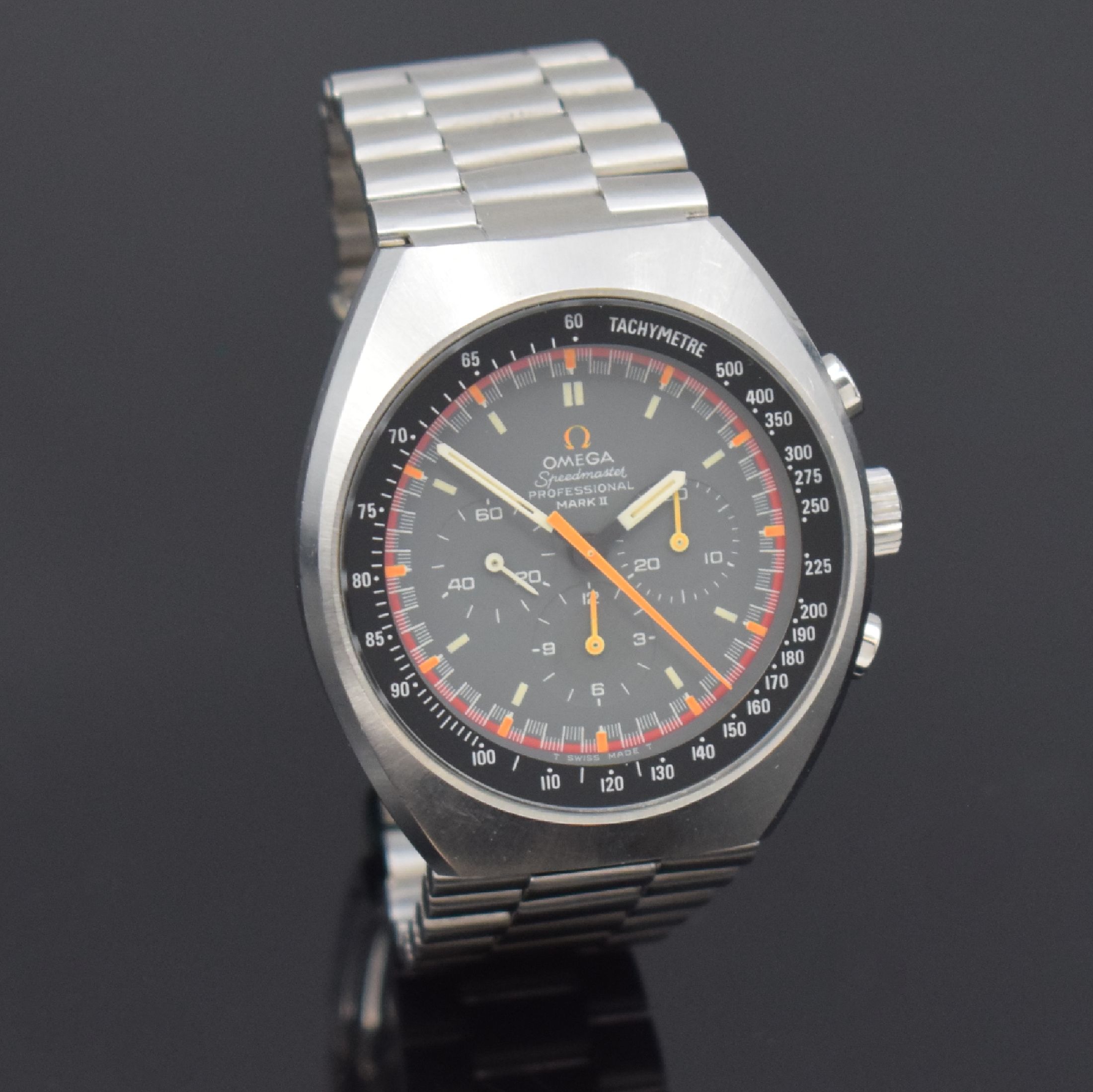 Detail d: OMEGA Herrenarmbanduhr Speedmaster Professional Mark II Referenz 145.012, Schweiz um 1970, Handaufzug, Edelstahlgeh. inkl. orig. Gliederband m. ...