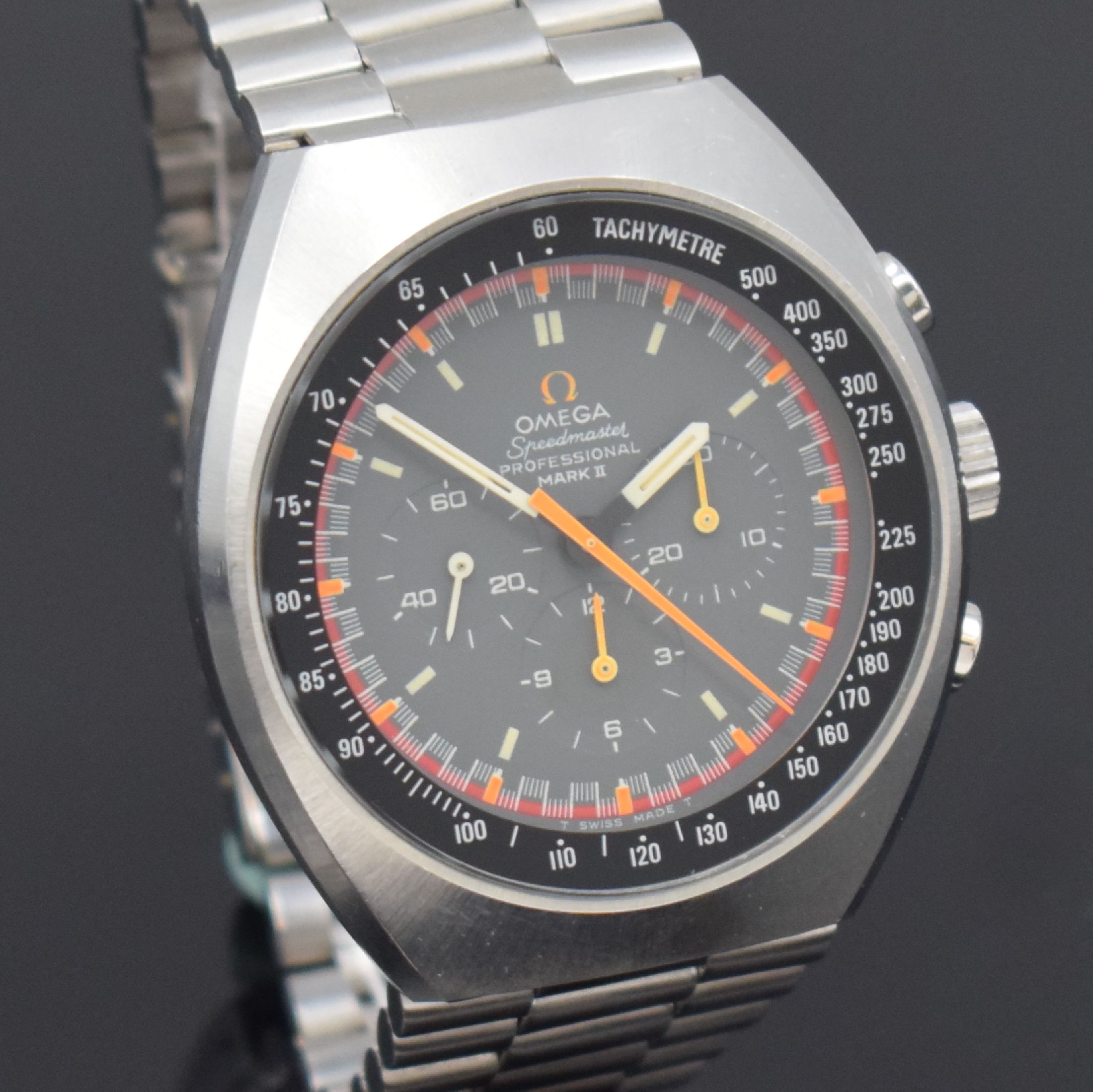 Detail e: OMEGA Herrenarmbanduhr Speedmaster Professional Mark II Referenz 145.012, Schweiz um 1970, Handaufzug, Edelstahlgeh. inkl. orig. Gliederband m. ...