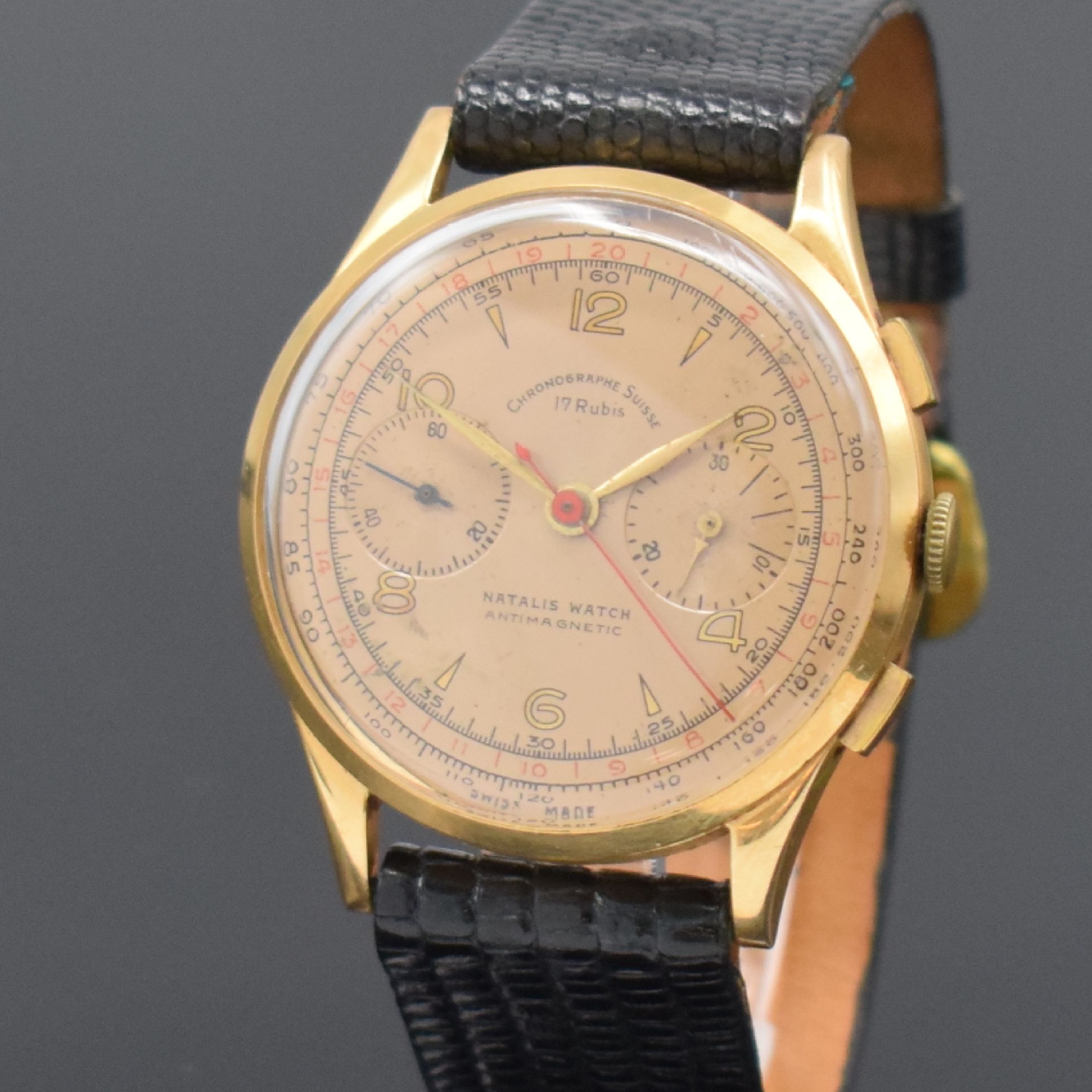 Detail a: CHRONOGRAPHE SUISSE / NATALIS WATCH Herrenarmbanduhr mit Chronograph in RG 750/000, Schweiz um 1950, Handaufzug, Boden und Glasrand aufgedr., Geh. l. ...