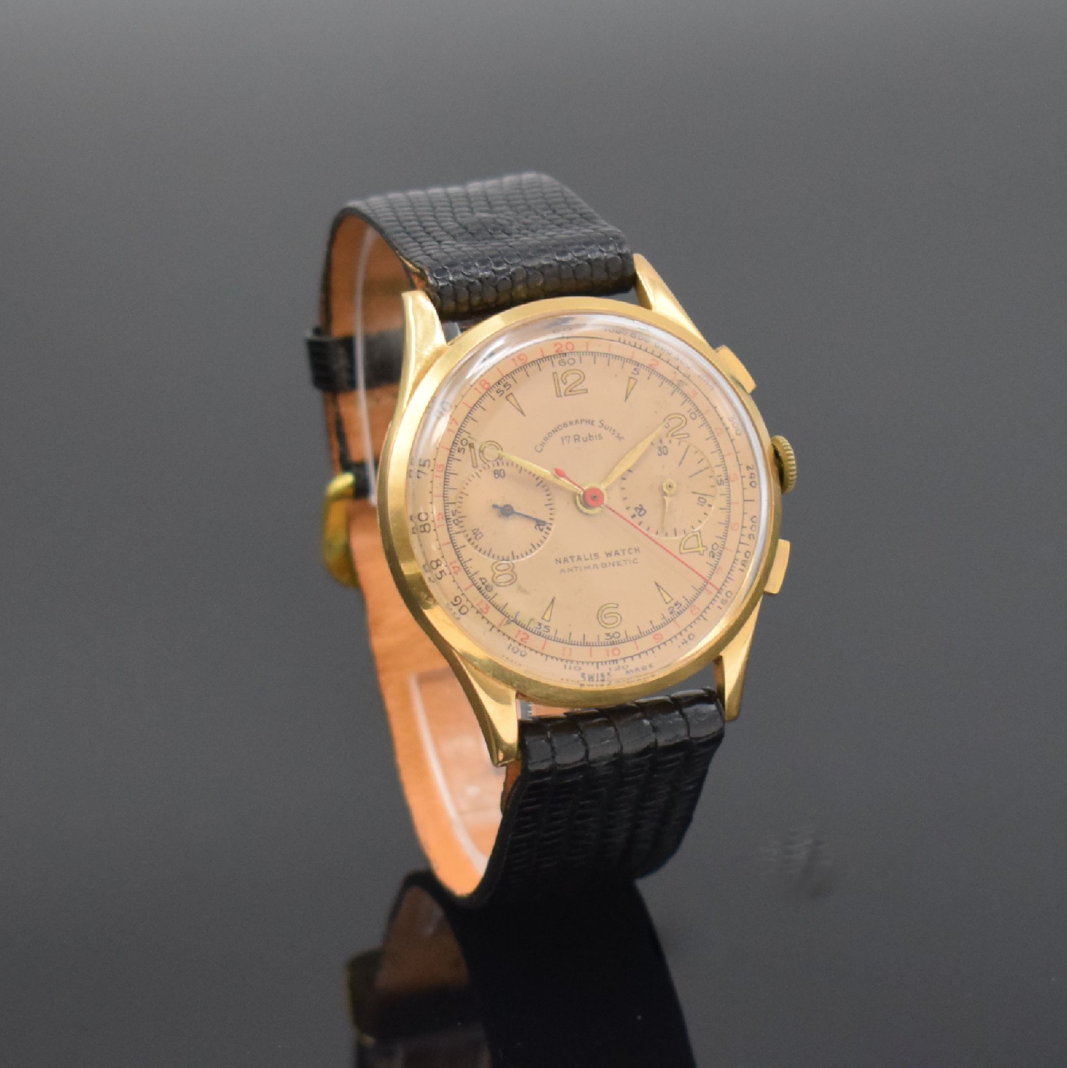 Detail b: CHRONOGRAPHE SUISSE / NATALIS WATCH Herrenarmbanduhr mit Chronograph in RG 750/000, Schweiz um 1950, Handaufzug, Boden und Glasrand aufgedr., Geh. l. ...