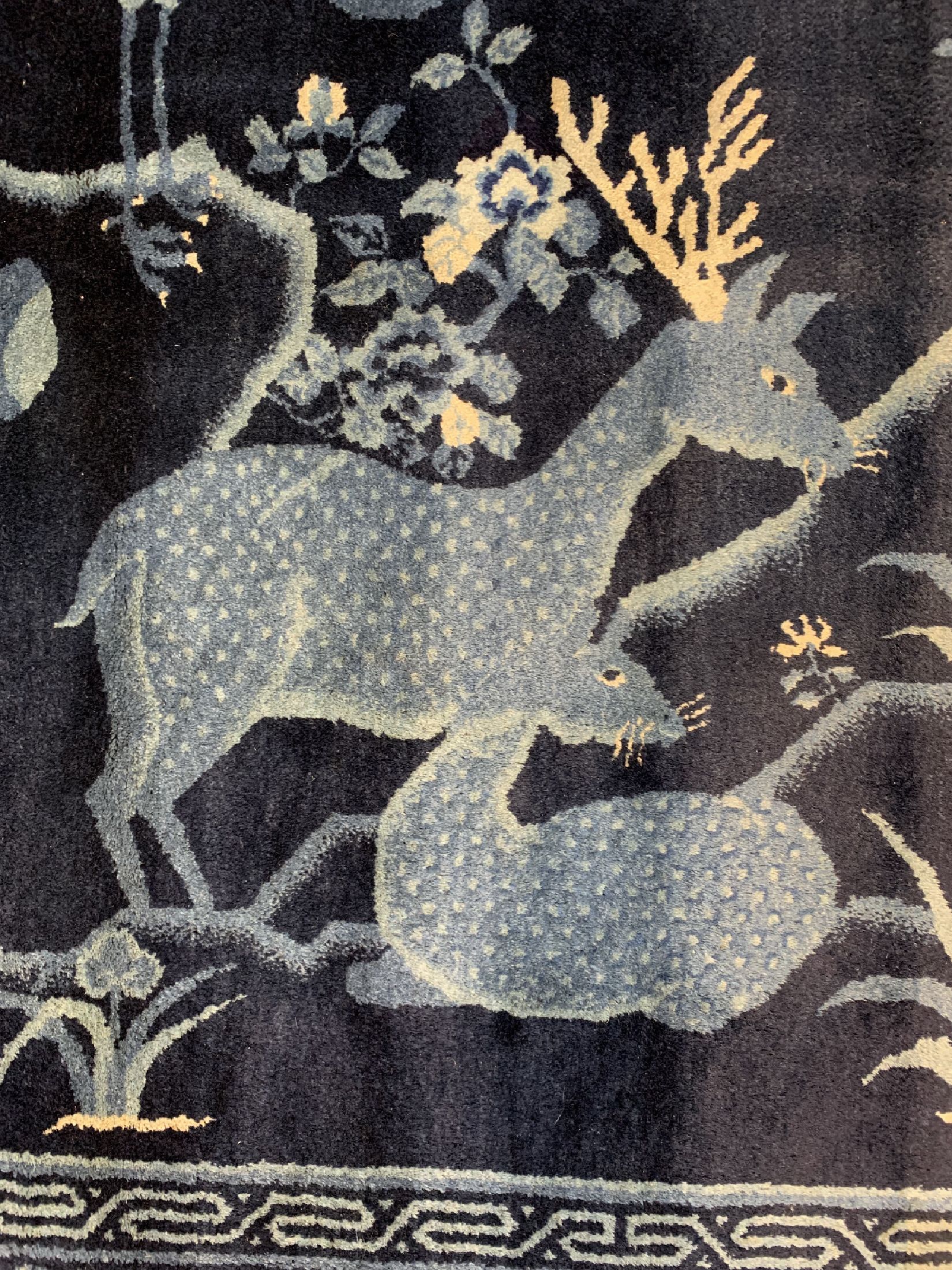 Detail a: Pao Tao alt, China, um 1930, Wolle auf Baumwolle, ca. 190 x 190 cm, EHZ: 1-2
