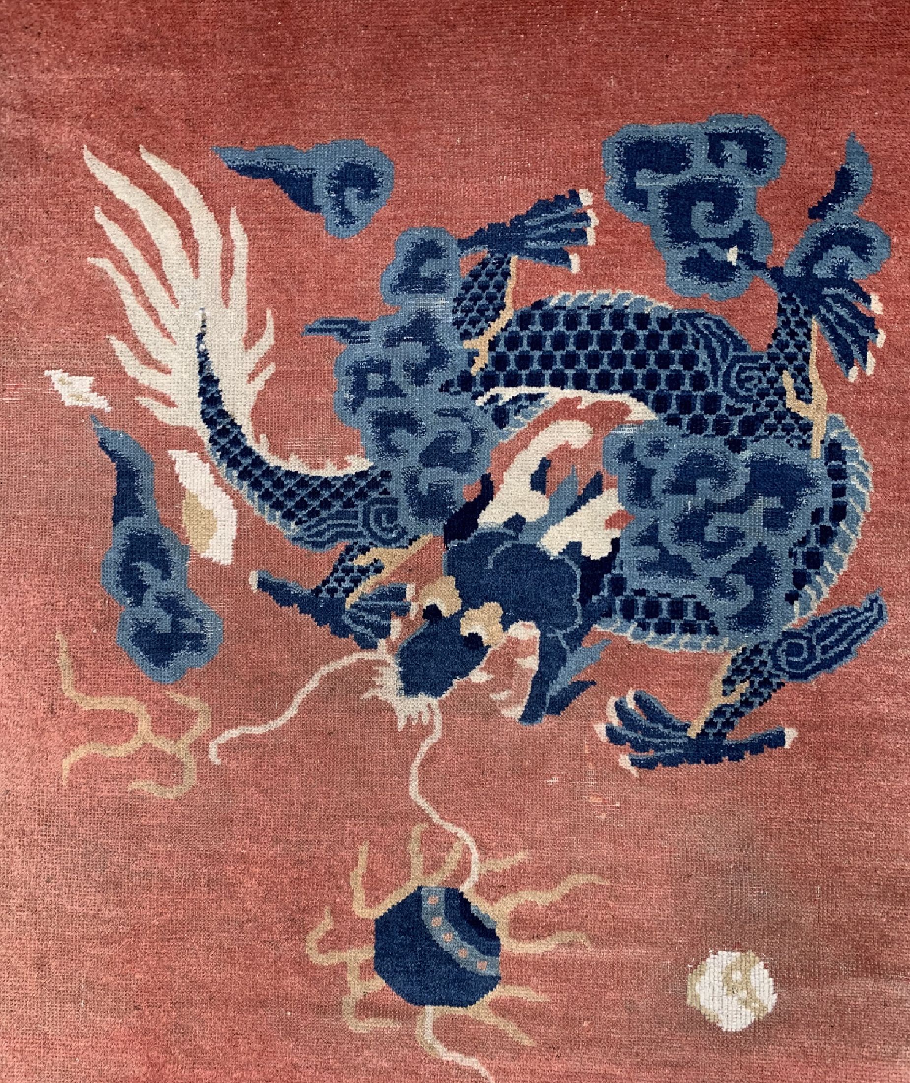 Detail a: Peking"Drachenteppich", China, 19.Jhd, Wolle auf Baumwolle, ca. 160 x 115 cm, EHZ: 3
