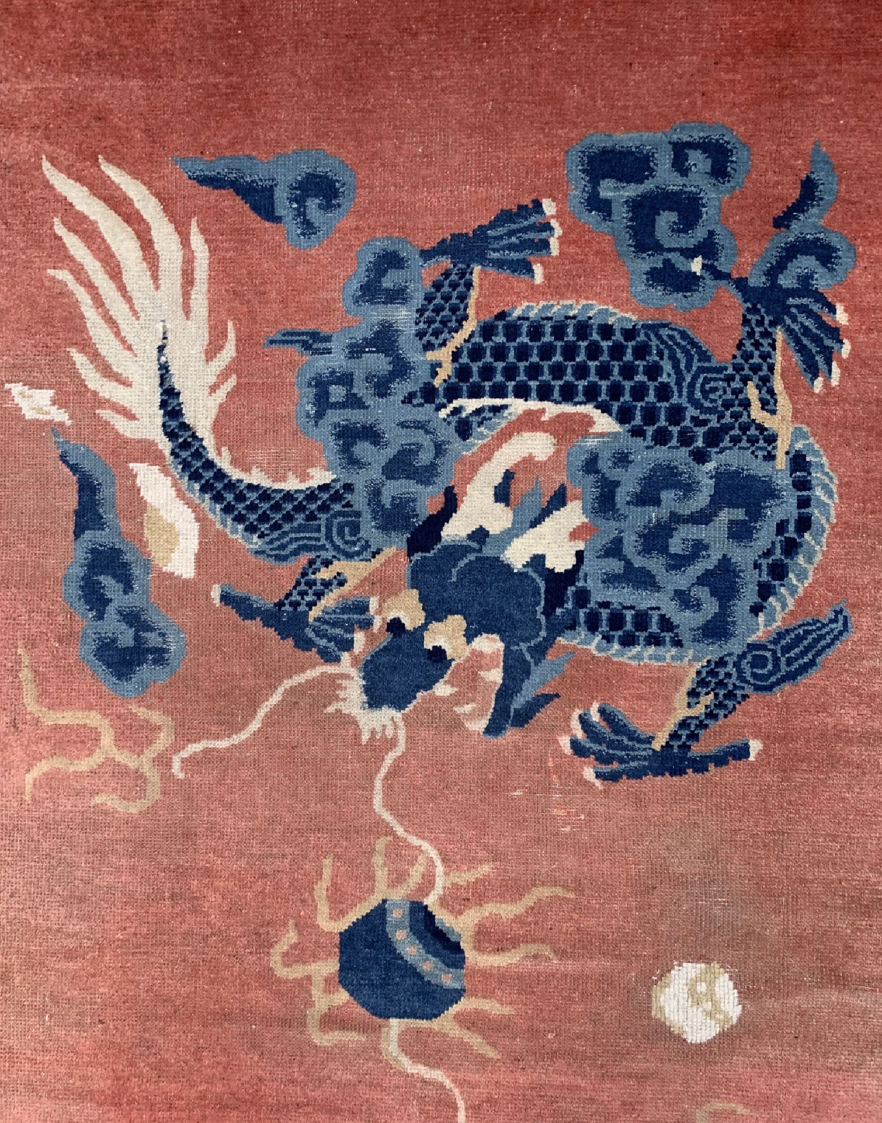 Detail b: Peking"Drachenteppich", China, 19.Jhd, Wolle auf Baumwolle, ca. 160 x 115 cm, EHZ: 3