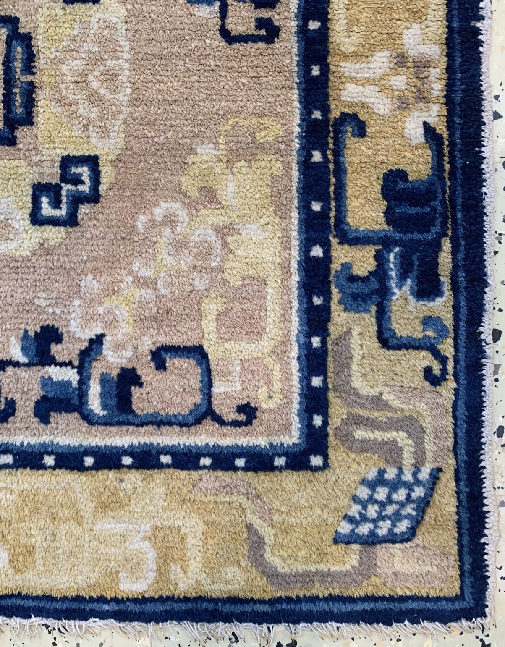 Detail a: Ning-Hsia Sitzbankteppich, China, 19.Jhd, Wolle auf Baumwolle, ca. 70 x 68 cm, EHZ: 2