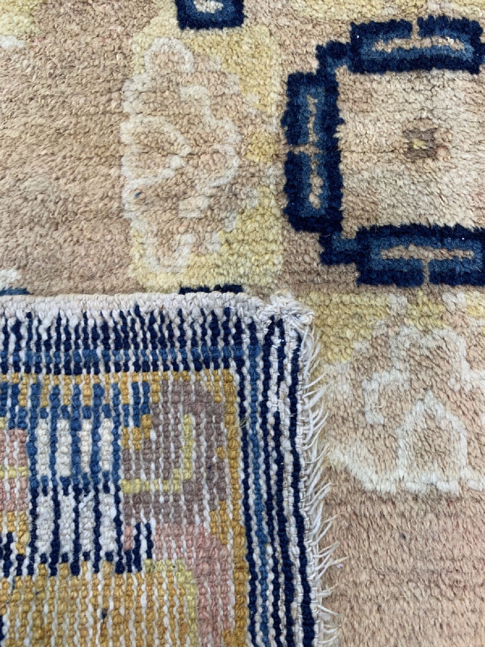Detail d: Ning-Hsia Sitzbankteppich, China, 19.Jhd, Wolle auf Baumwolle, ca. 70 x 68 cm, EHZ: 2