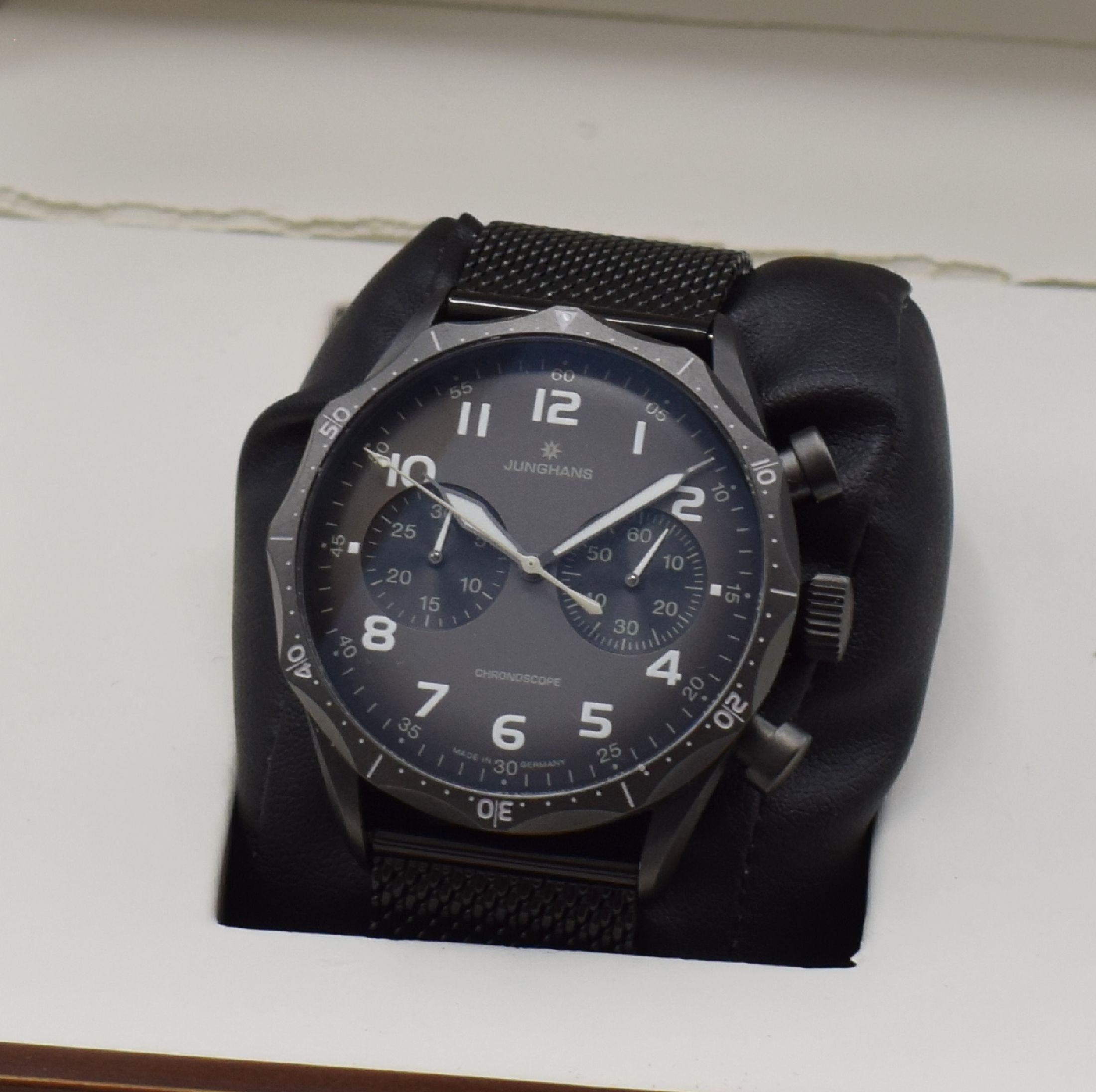 Detail a: JUNGHANS Meister Pilot Armbandchronograph Referenz 027/3794.00, Deutschland um 2018, Automatik, geschw. Stahlgeh., Boden 7-fach verschr., beids. ...