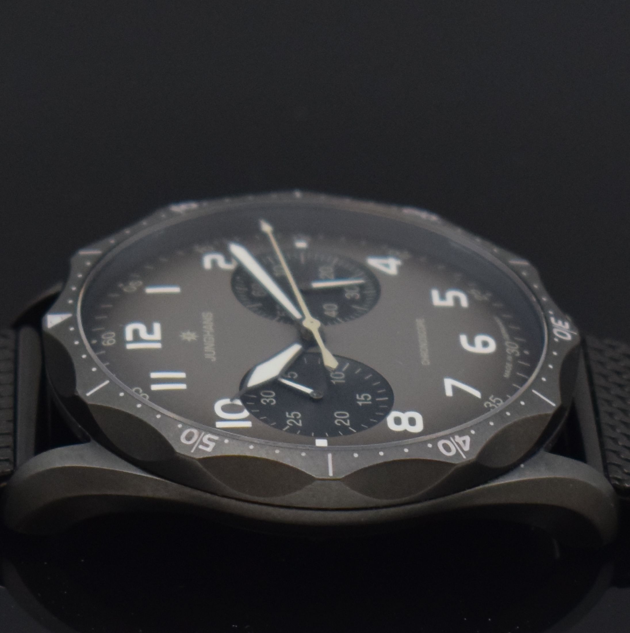 Detail e: JUNGHANS Meister Pilot Armbandchronograph Referenz 027/3794.00, Deutschland um 2018, Automatik, geschw. Stahlgeh., Boden 7-fach verschr., beids. ...