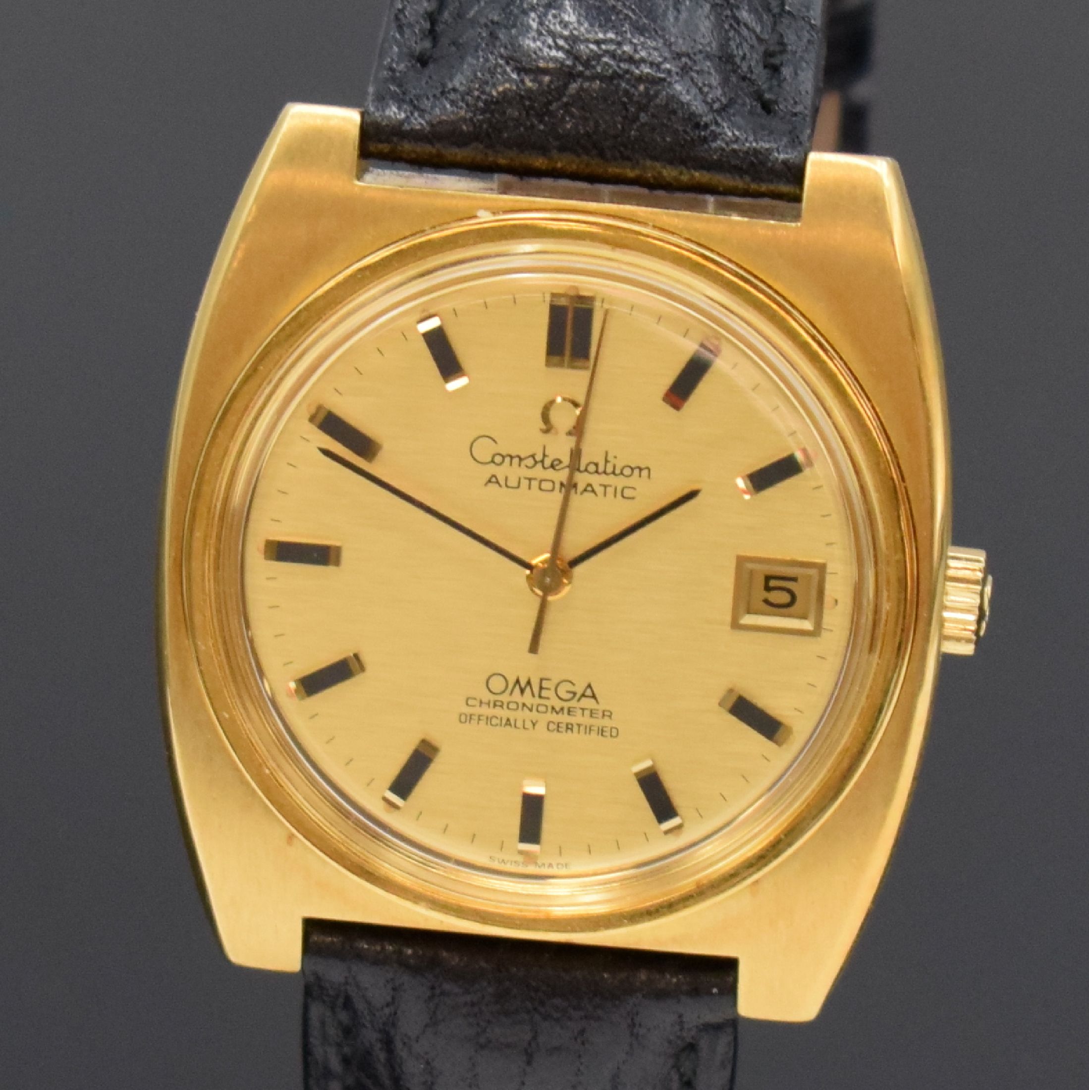 Detail a: OMEGA Constellation Chronometer in GG 750/000 Herrenarmbanduhr Referenz 166.056 / 168.042, Schweiz um 1972, Automatik, 2-teil. Gehäuse, Boden ...