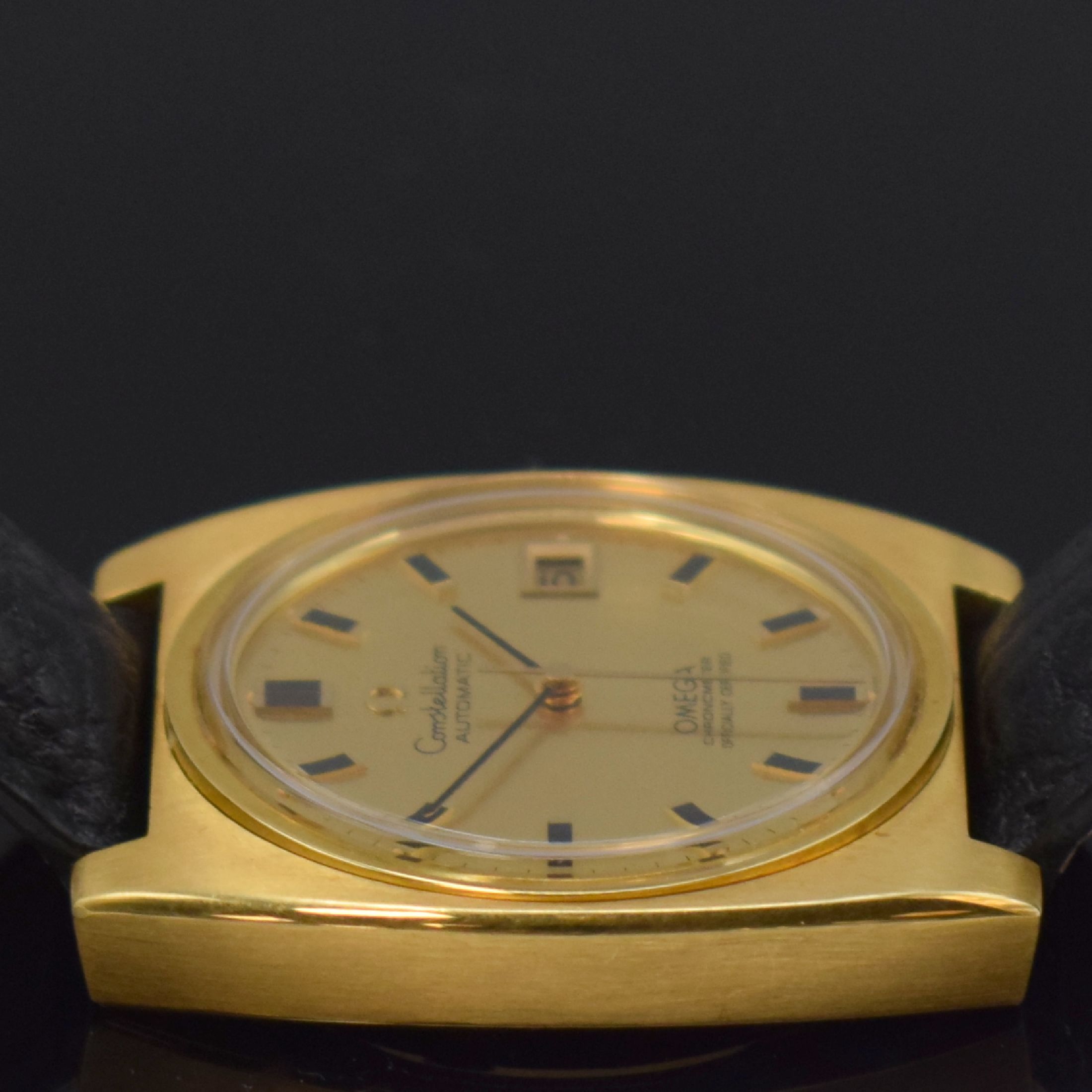 Detail c: OMEGA Constellation Chronometer in GG 750/000 Herrenarmbanduhr Referenz 166.056 / 168.042, Schweiz um 1972, Automatik, 2-teil. Gehäuse, Boden ...