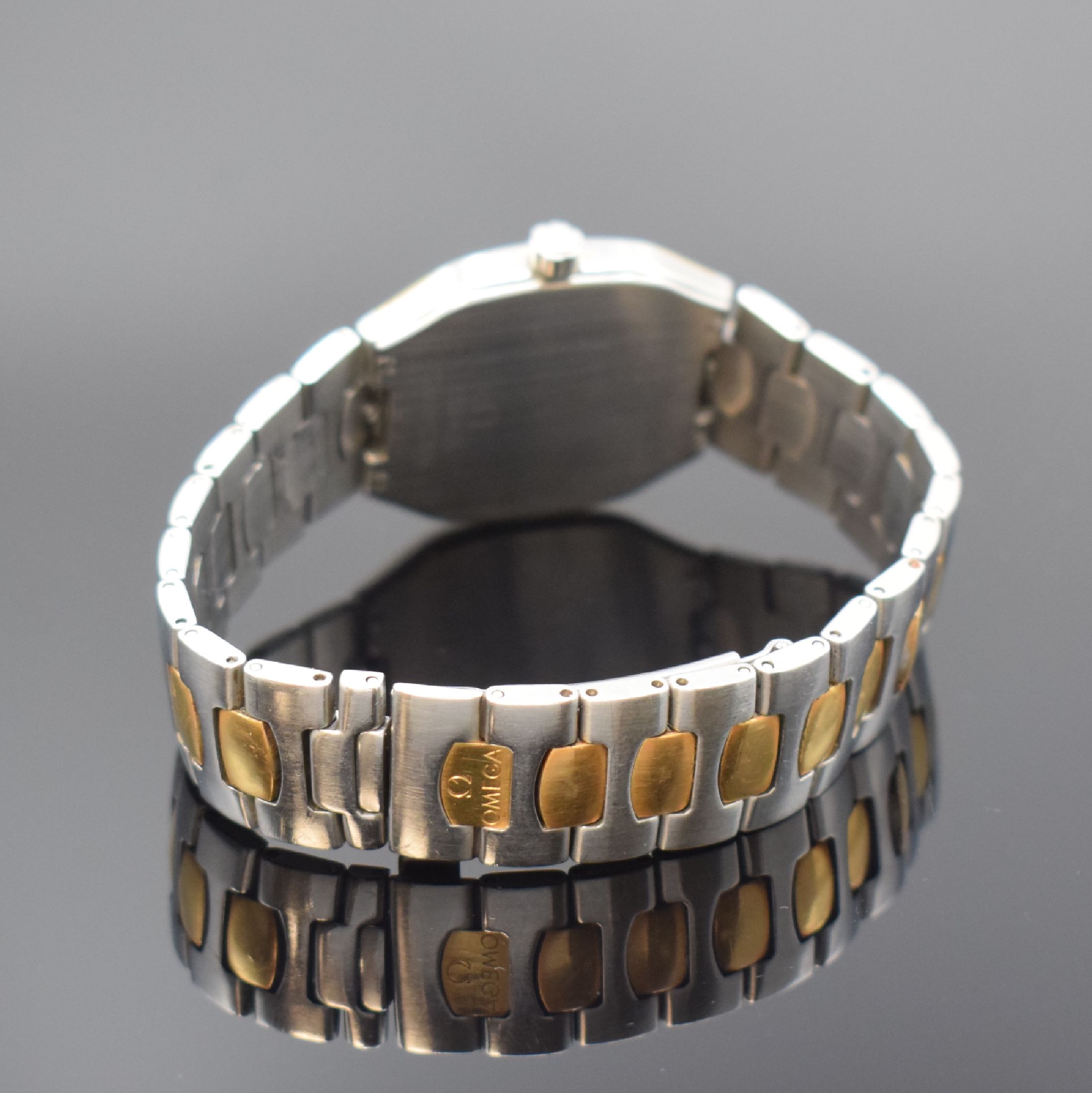 Detail b: OMEGA Seamaster Polaris Multifunktionsuhr in Stahl/Gold, Schweiz um 1995, 2-tlg. Geh. Ref. 386.0822, Boden 4-fach verschr., integr. orig. Band m. ...