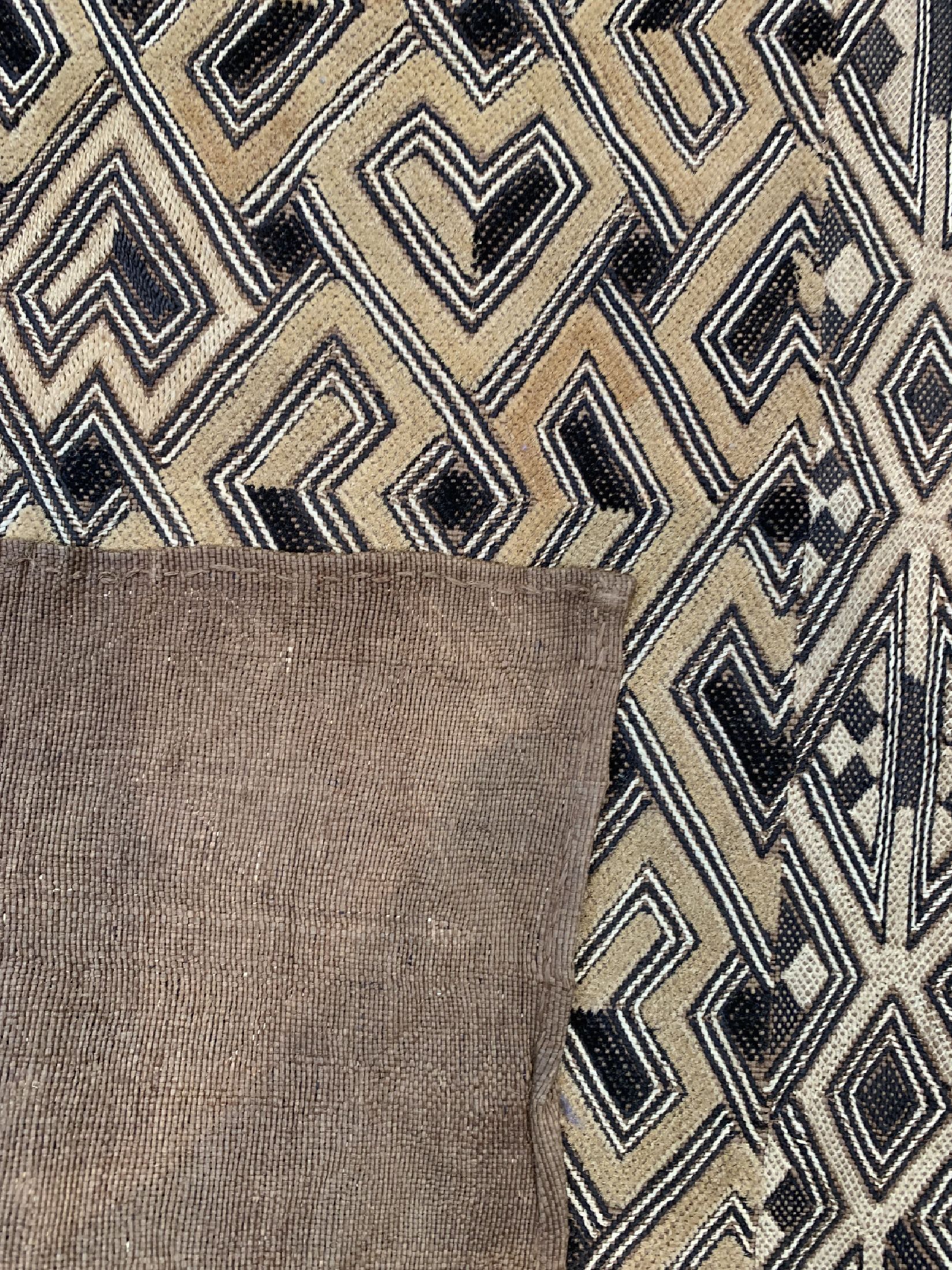 Detail d: Kuba Cloth"Rafia", Afrika, Kongo, um 1900, Holzfaser, ca. 180 x 55 cm, EHZ: 1-2