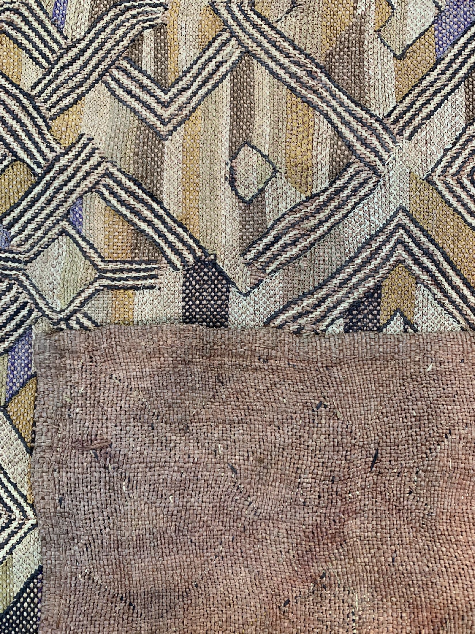Detail d: Kuba Cloth"Rafia", Afrika, Kongo, um 1900, Holzfaser, ca. 114 x 55 cm, EHZ: 1-2